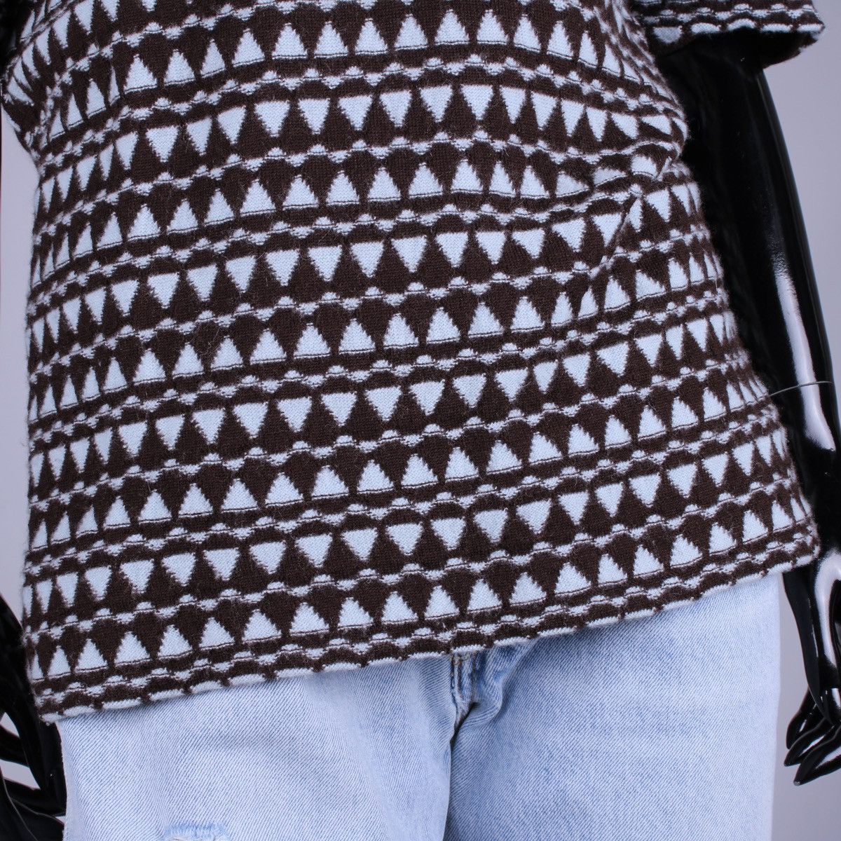 Salvatore Ferragamo × Vintage Vintage Salvatore Ferragamo Wool Cashmere Geometric T-Shirt Size M / US 6-8 / IT 42-44 - 4 Thumbnail