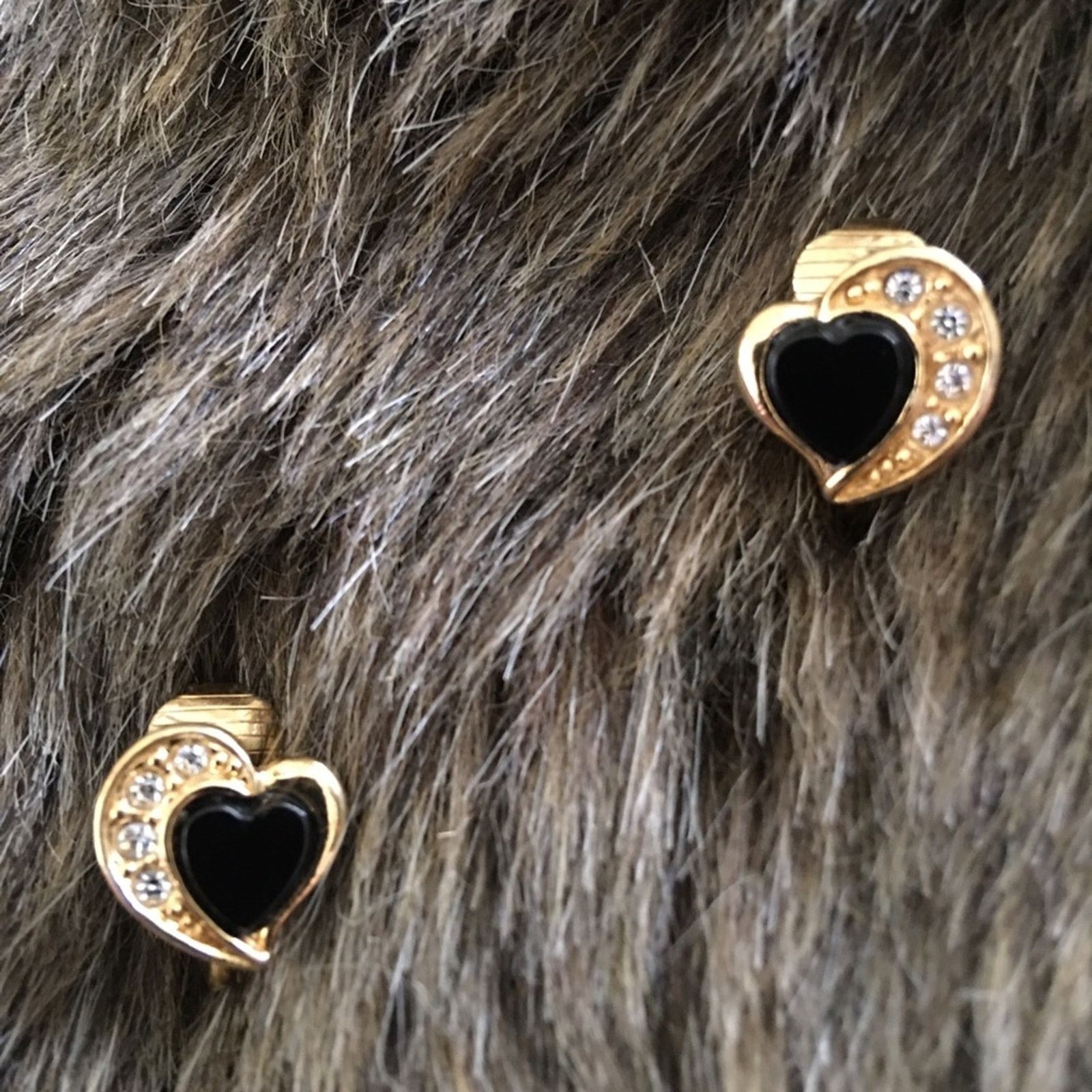 Vintage Vintage Avon black onyx stone heart clip earrings Size ONE SIZE - 1 Thumbnail