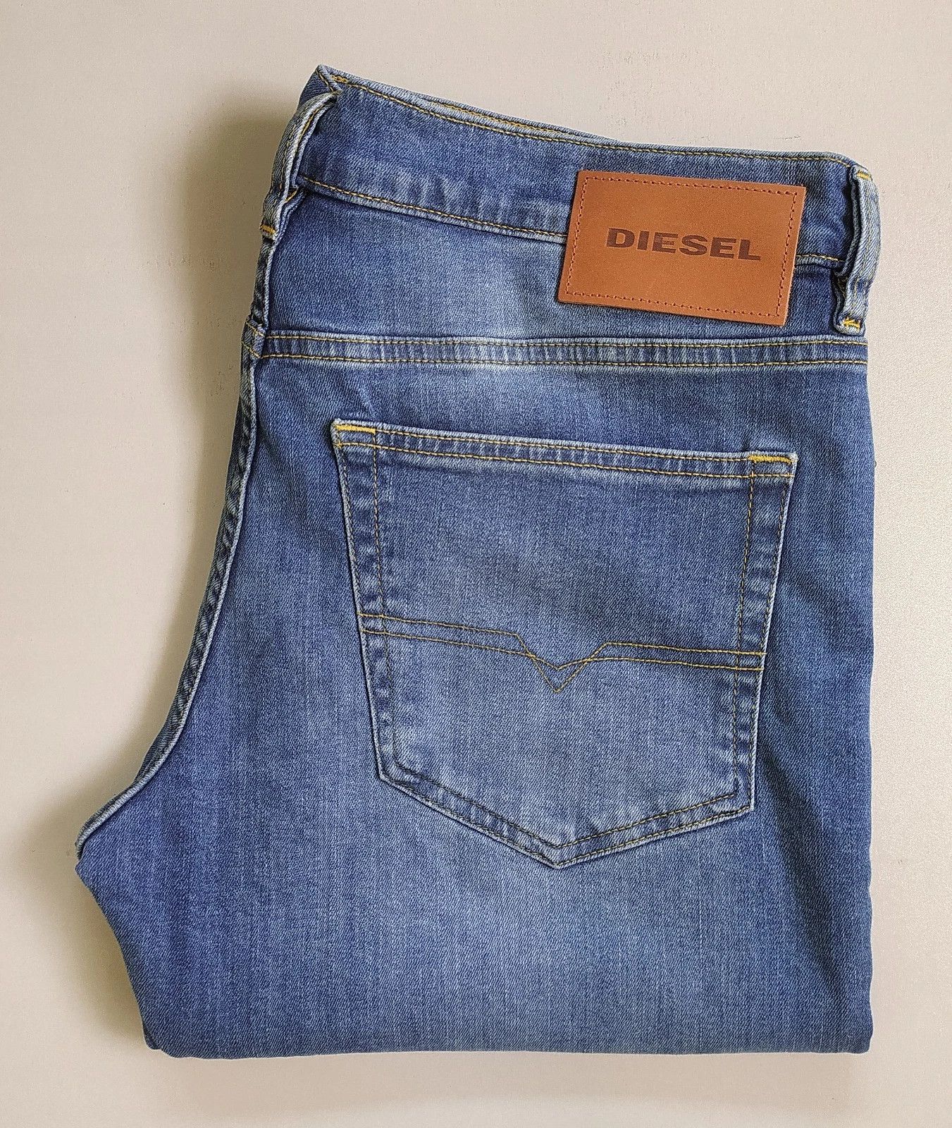 Diesel Diesel D-LUSTER L.32 MENS JEANS T/9946 Size US 33 - 1 Thumbnail