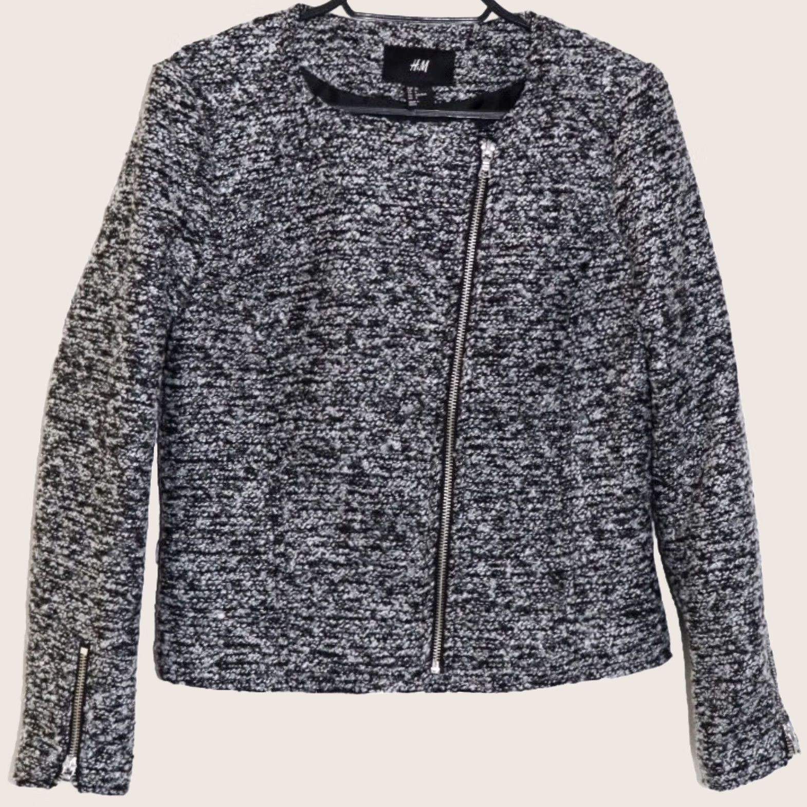 H&M VINTAGE? No. H&M Biker Jacket UK 10 Women’s Zip Up Black L/S Ladies Jacket Casual Regular Mens? Girls? Hmm. Size L / US 10 / IT 46 - 1 Thumbnail
