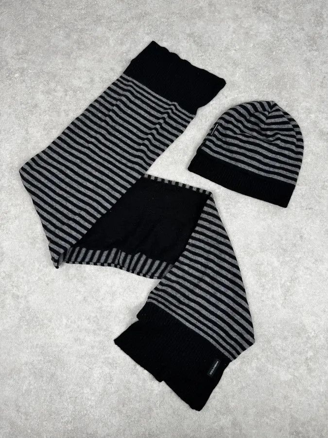 Dolce & Gabbana 2010s Dolce & Gabbana Grey & Black Striped Beanie & Scarf Set Size ONE SIZE - 1 Thumbnail