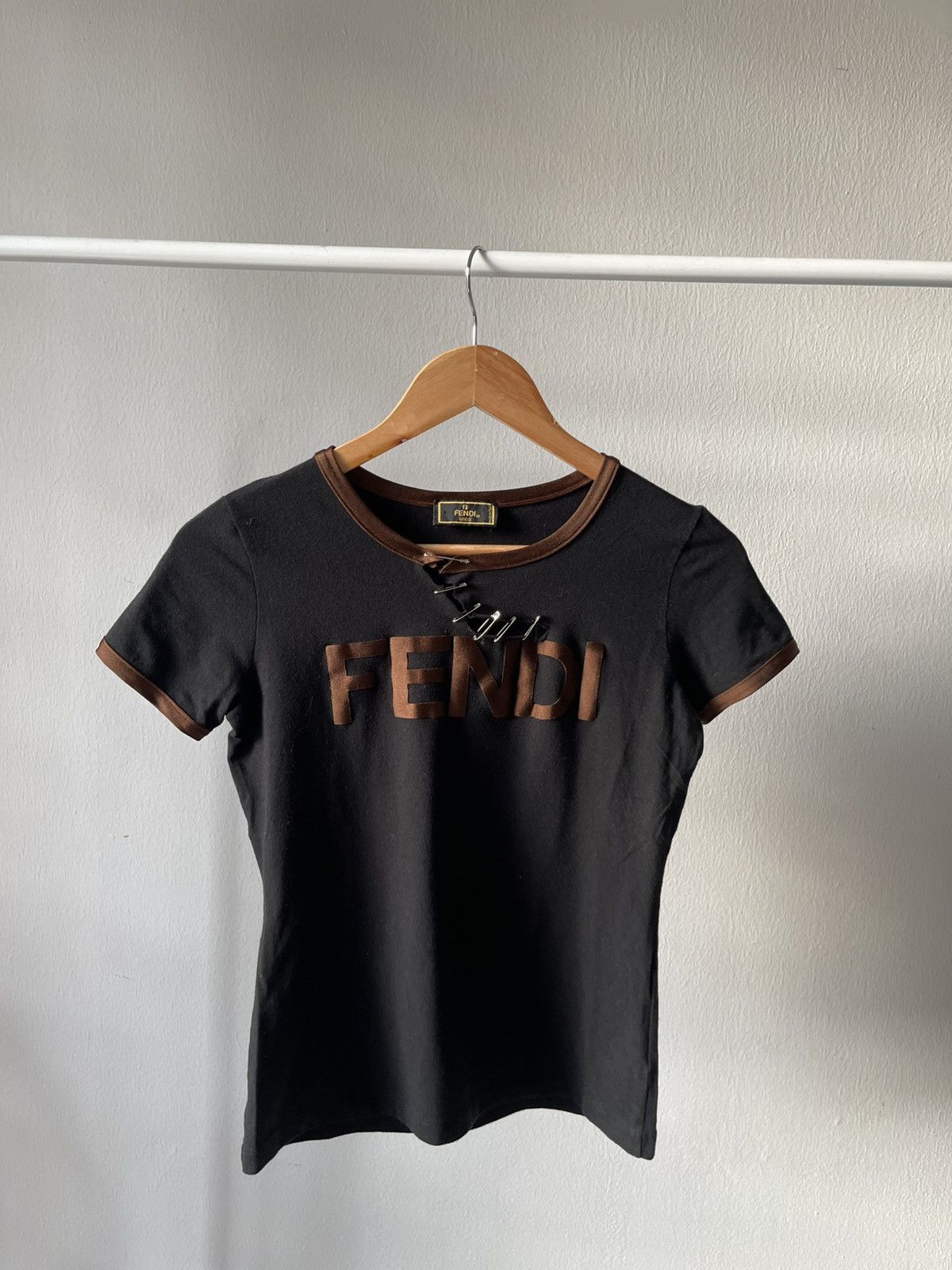 Fendi Fendi Distressed Pin Tee A2 Size S / US 4 / IT 40 - 3 Thumbnail