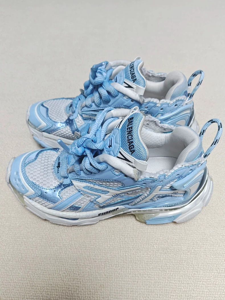 Balenciaga Balenciaga size 35 Runner Low Top Shoes 2502-Nextarrow Size US 5 / EU 37 - 1 Thumbnail