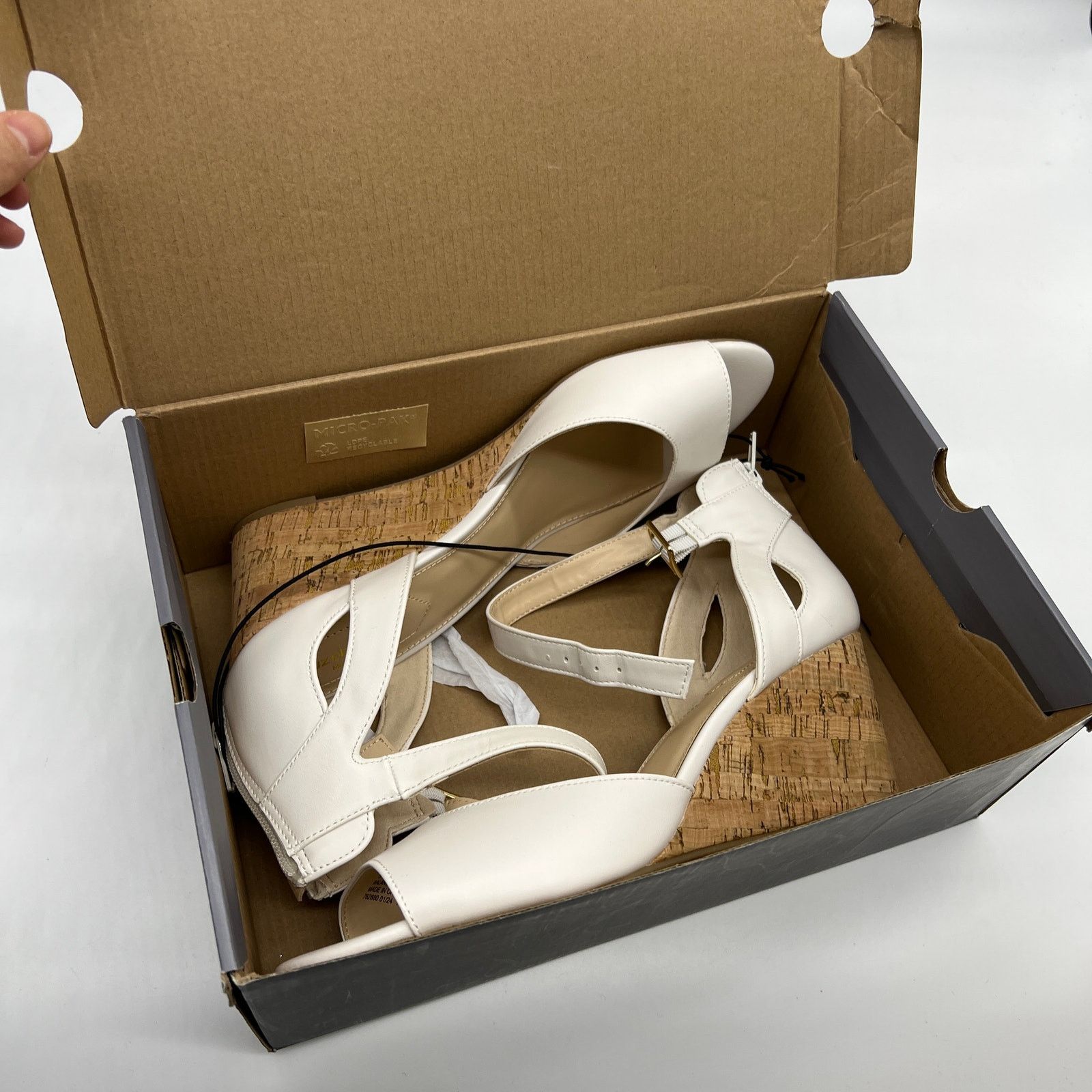 Other Liz Claiborne Womens Octavia Wedge Sandals White Size 11M Size US 11 / IT 41 - 15 Thumbnail