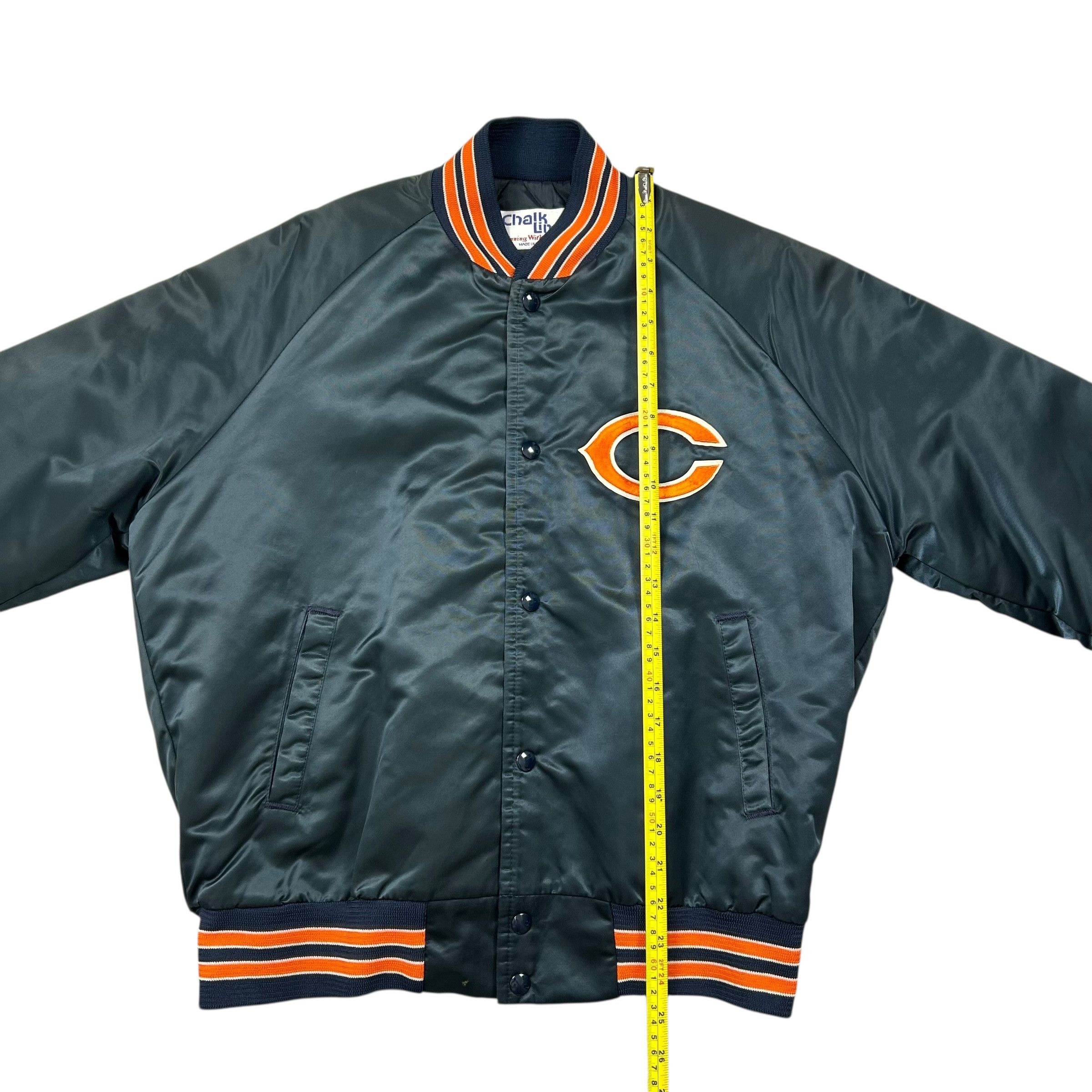 NFL VTG 90s CHICAGO BEARS CHALK LINE SATIN JACKET SPELL OUT Size US L / EU 52-54 / 3 - 12 Thumbnail