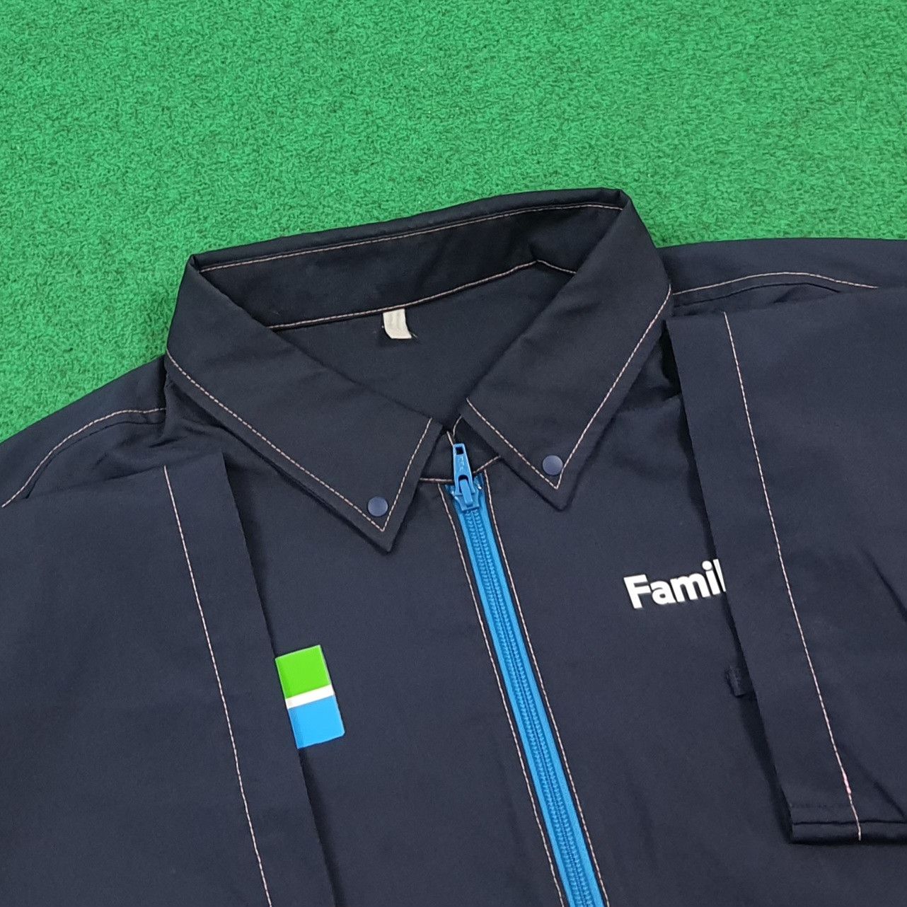 Japanese Brand Vintage Family Mart Japan Staff Uniform Work C301N7 Size US L / EU 52-54 / 3 - 5 Thumbnail