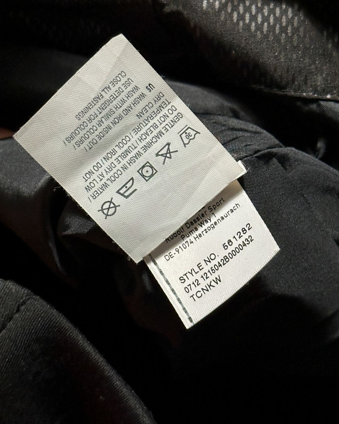 Hussein Chalayan Hussein Chalayan for Puma AW12 Snakeskin Padded Scuba Jacket Size US M / EU 48-50 / 2 - 12 Thumbnail