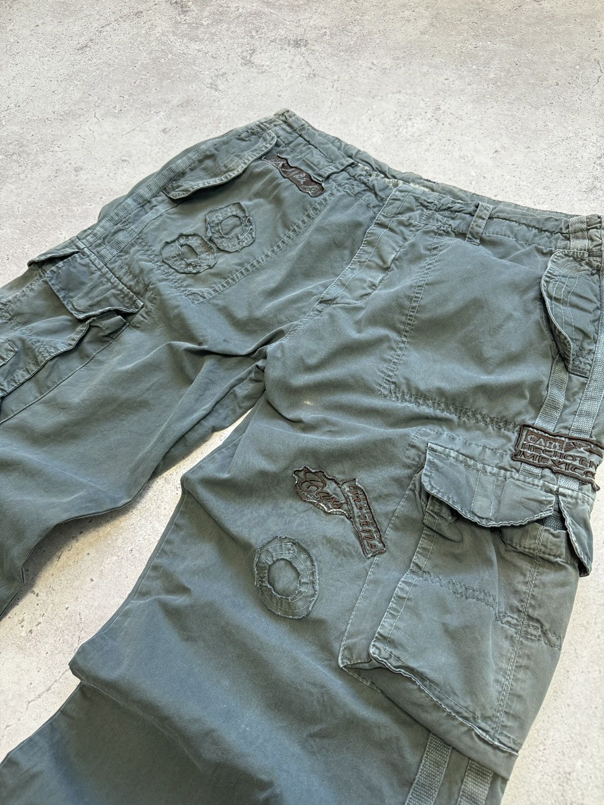 If Six Was Nine × Japanese Brand Vintage Japanese Brand Patch Y2K Faded Cargo Pants Size US 30 / EU 46 - 3 Thumbnail