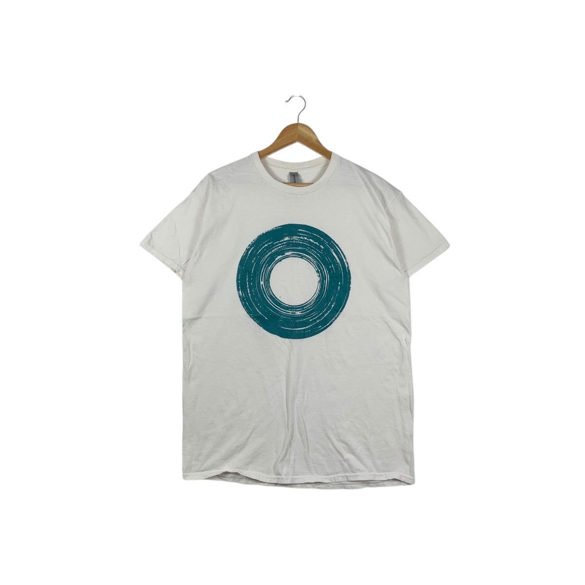 Vintage Vinyl Record Circle Print En Band Tour Tee Shirt Top Size US L / EU 52-54 / 3 - 1 Thumbnail