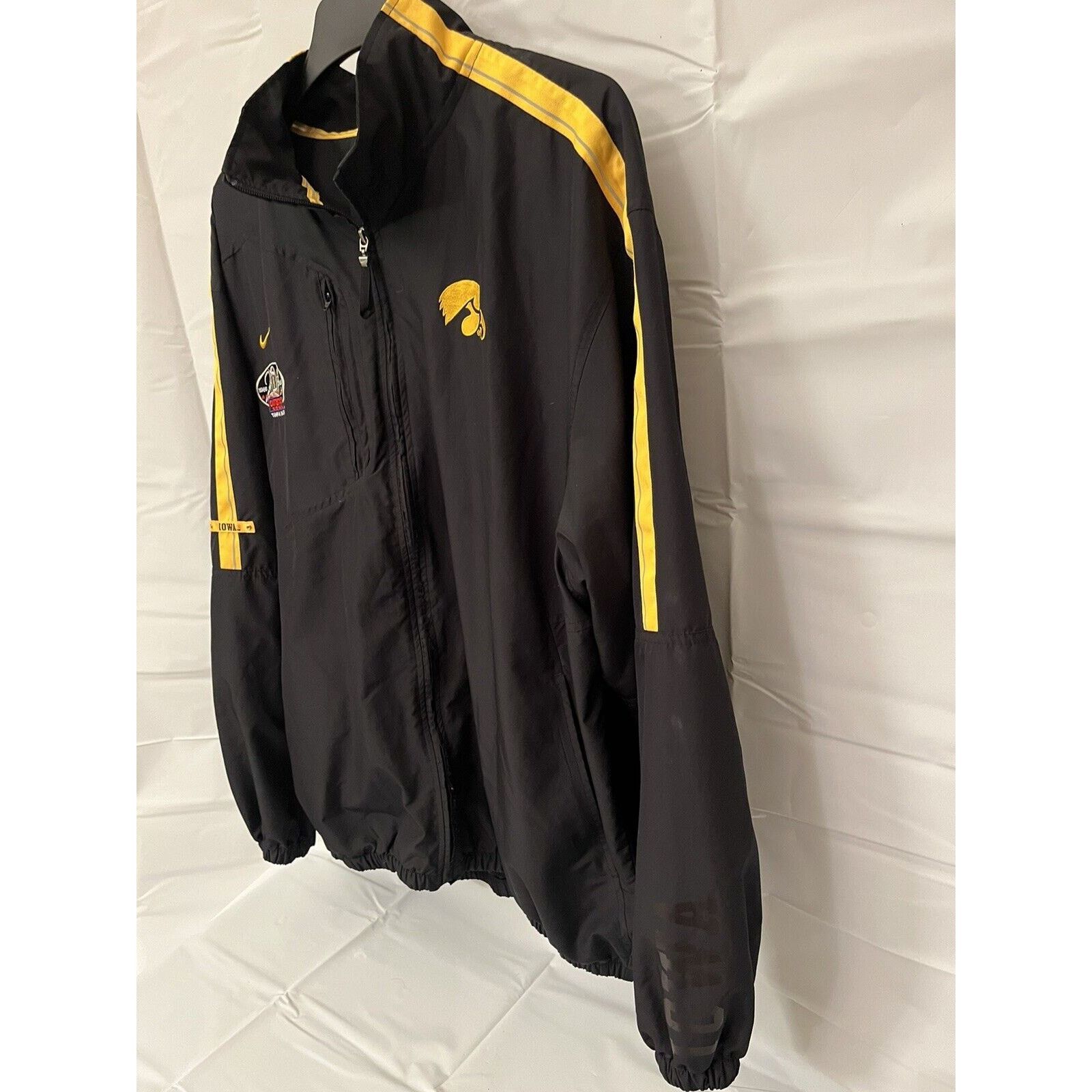Nike IOWA HAWKEYES OUTBACK BOWL Player Nike Jacket Men’s Size XXL Size US XXL / EU 58 / 5 - 3 Thumbnail