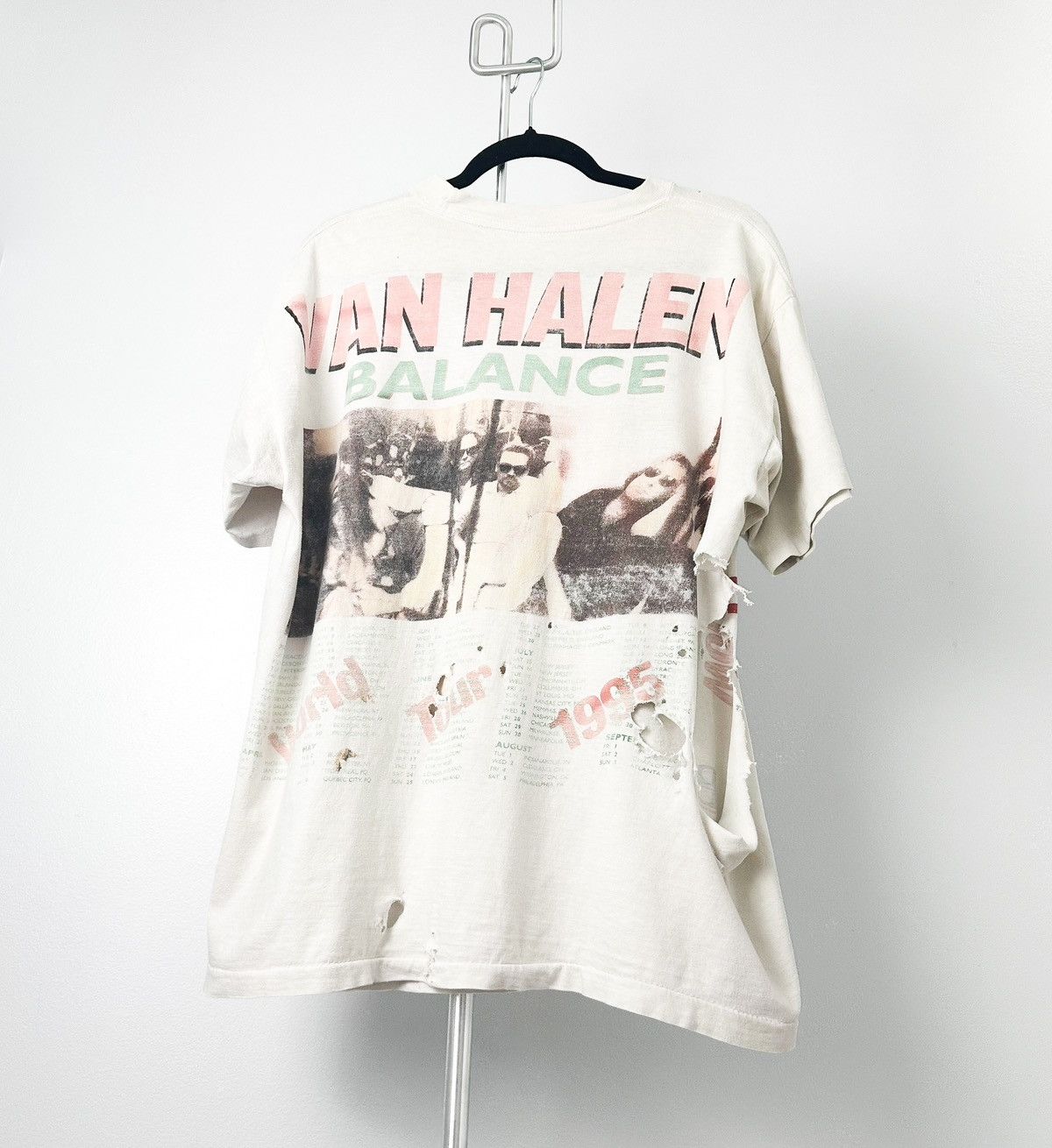 Band Tees 90’s THRASHED Van Halen BALANCE T-Shirt Size US L / EU 52-54 / 3 - 2 Thumbnail