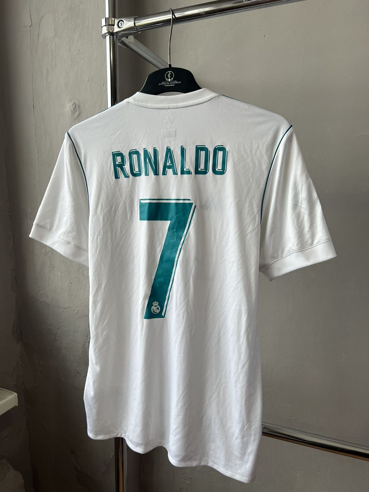 Adidas 2017/18 REAL MADRID #7 RONALDO HOME SOCCER JERSEY SHIRT M Size US M / EU 48-50 / 2 - 4 Thumbnail