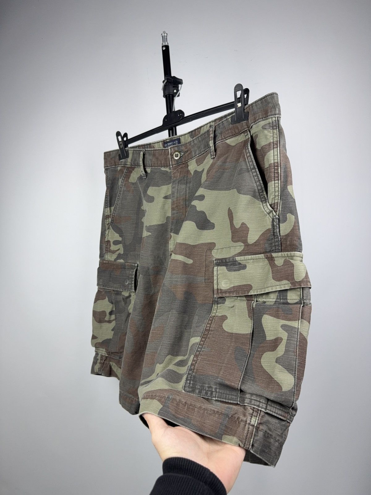 Levi's Retro Y2K 00s Levi’s Camo Cargo Shorts Label Utility Fit Size US 36 / EU 52 - 3 Thumbnail