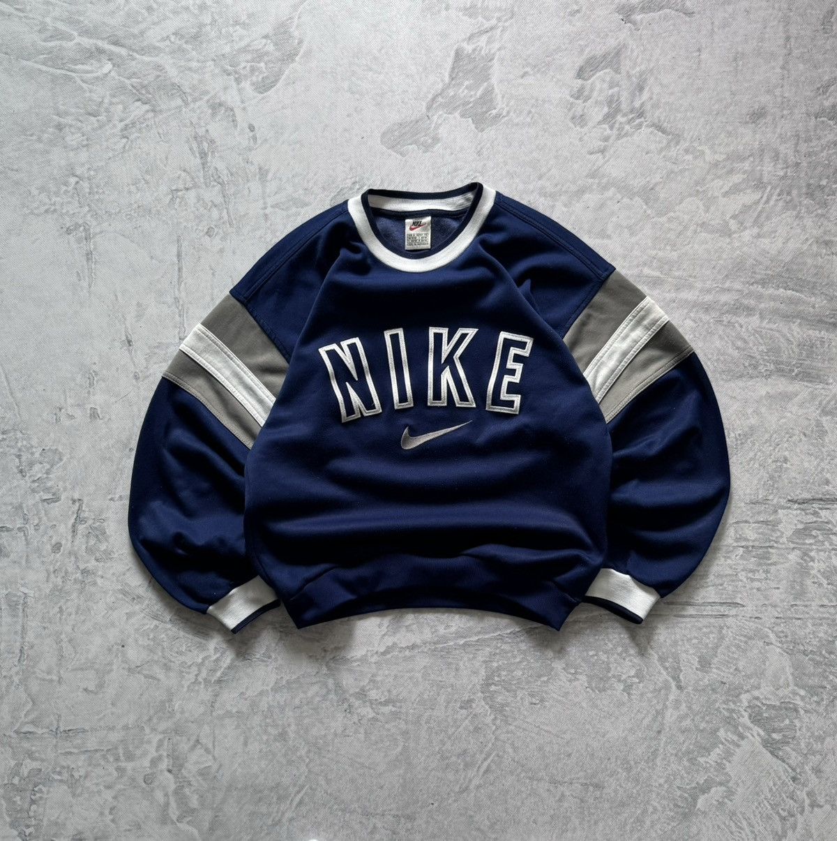 Nike × Vintage 90s Nike Vintage Big Logo Center Swoosh Crewneck Sweatshirt Size US M / EU 48-50 / 2 - 3 Thumbnail