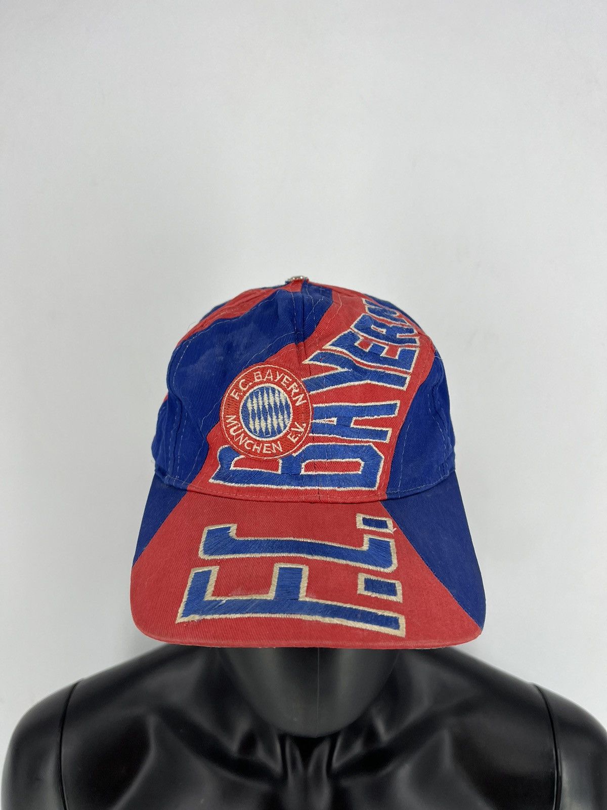 Vintage 80s 90s Vintage FC Bayern Munchen archival Soccer Cap Size ONE SIZE - 1 Thumbnail