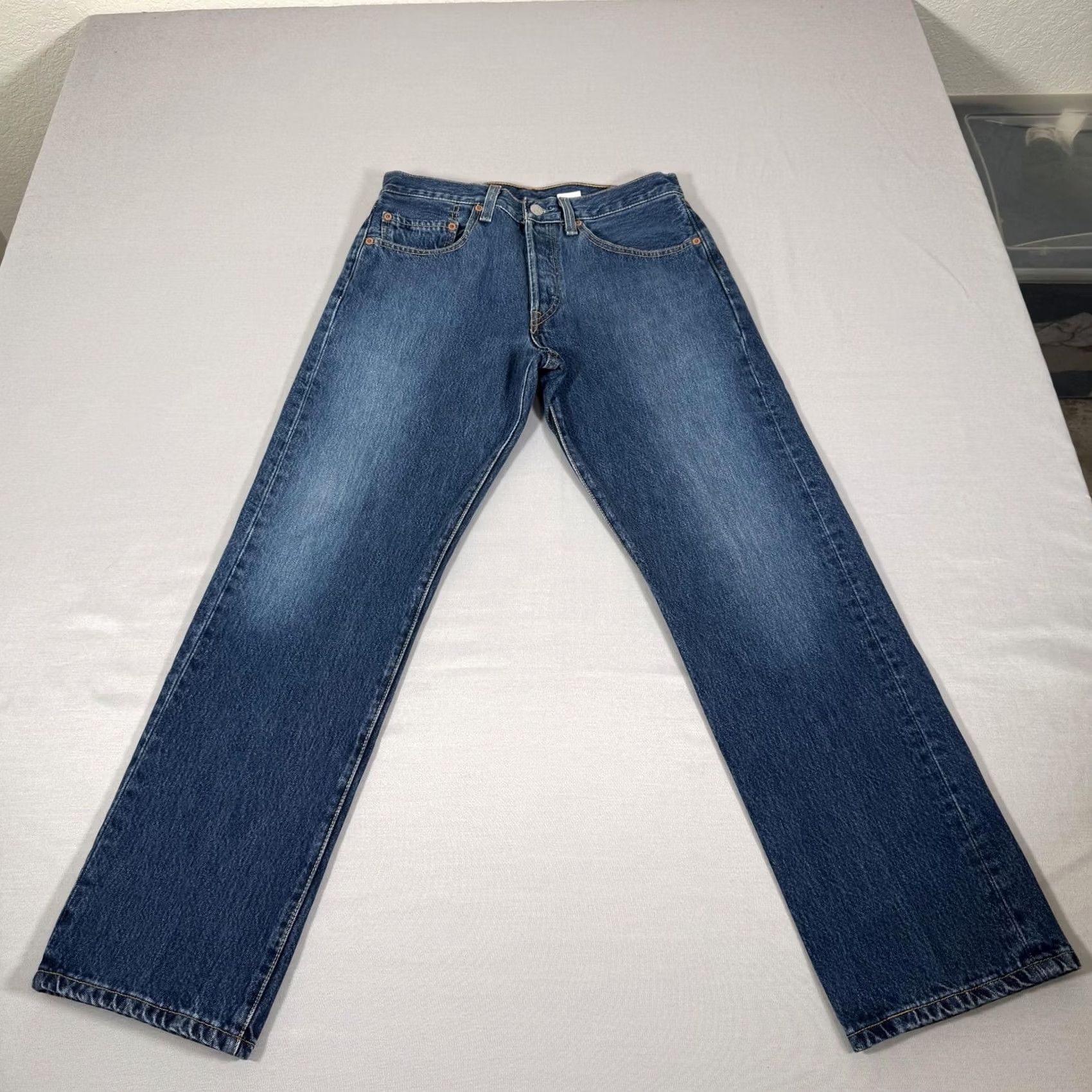 Levi's VINTAGE Levi's 501 Jeans Men 31x30 Blue Denim Straight 5-Pocket Button Fly Classic Straight Leg 90s ML Womens Mens Size US 31 - 2 Thumbnail
