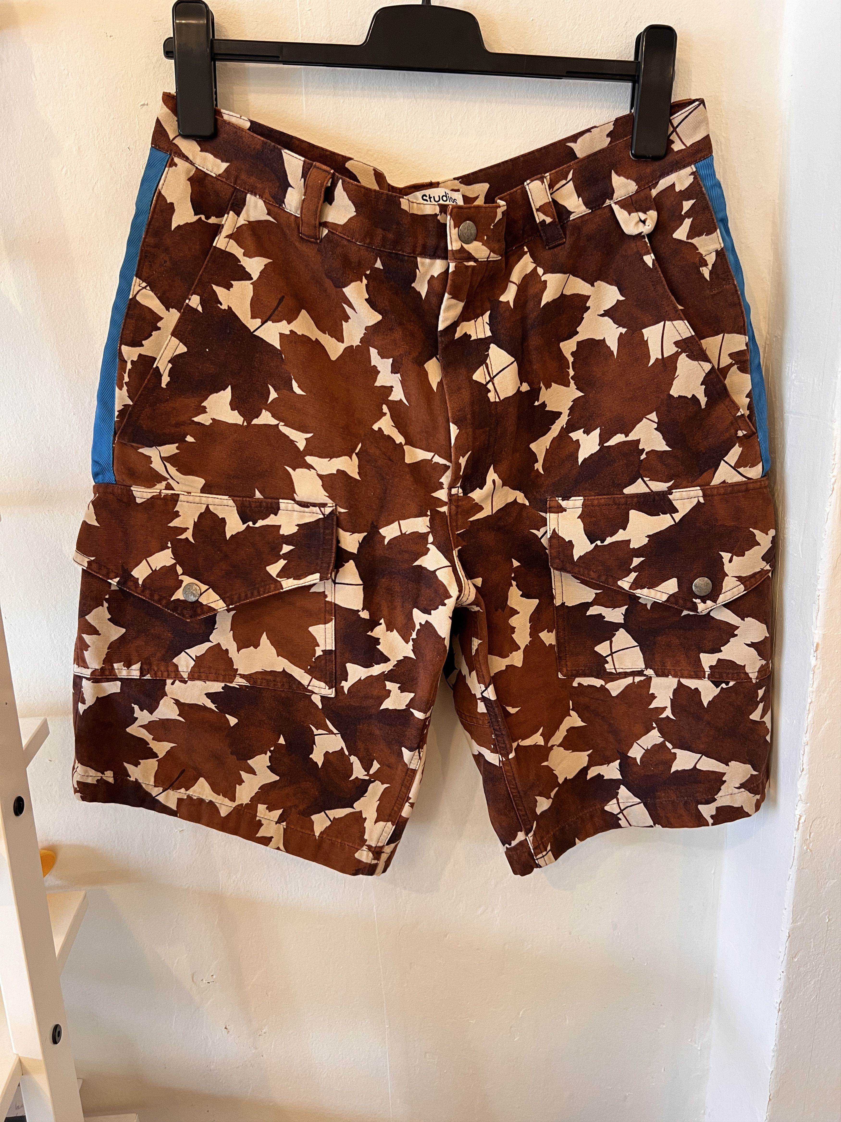Acne Studios Brown leaves denim shorts Size US 32 / EU 48 - 4 Thumbnail