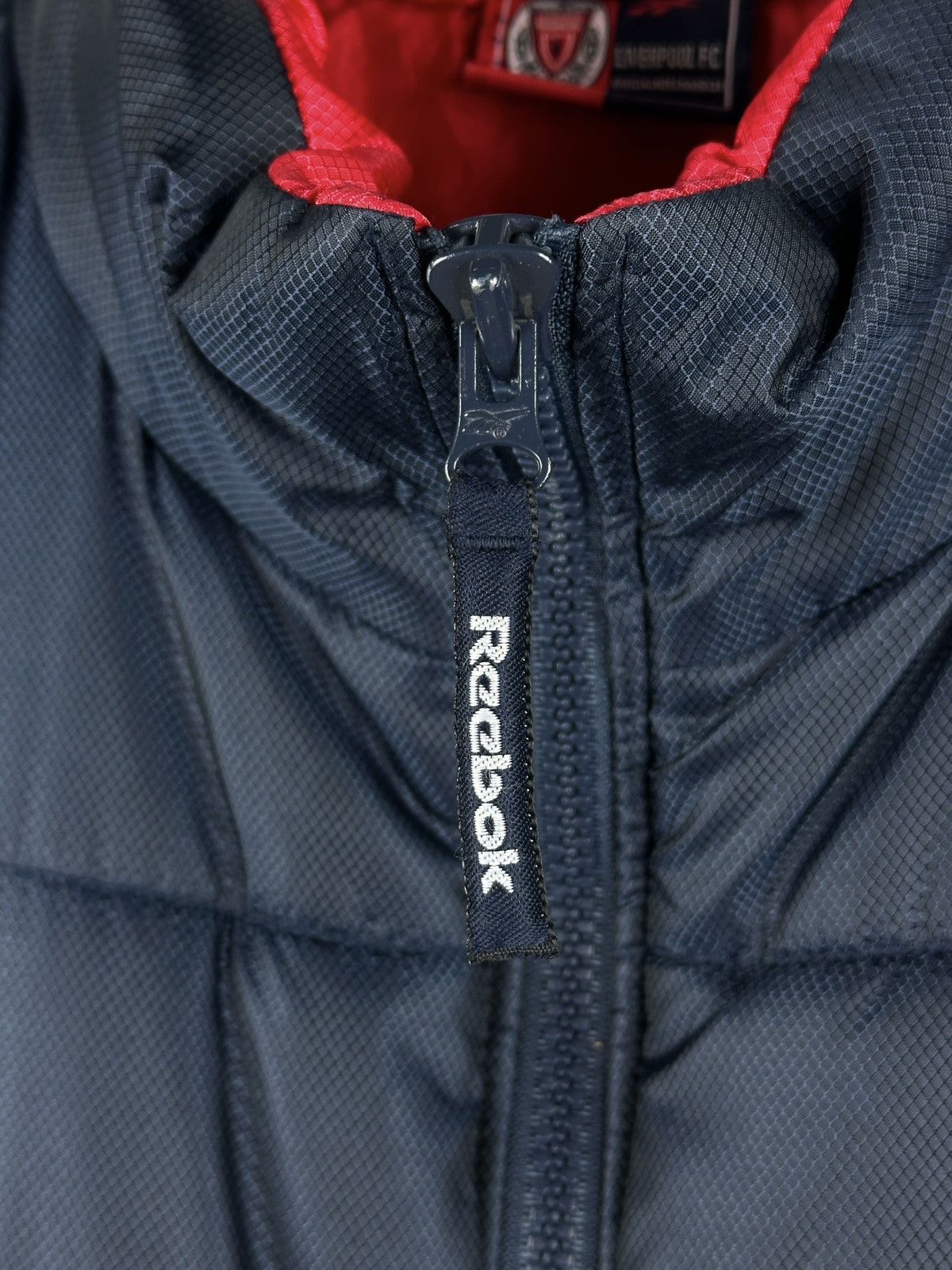 Reebok Vintage Reebok Liverpool F.C Soccer Puffer Jacket Winter Size US XL / EU 56 / 4 - 5 Thumbnail