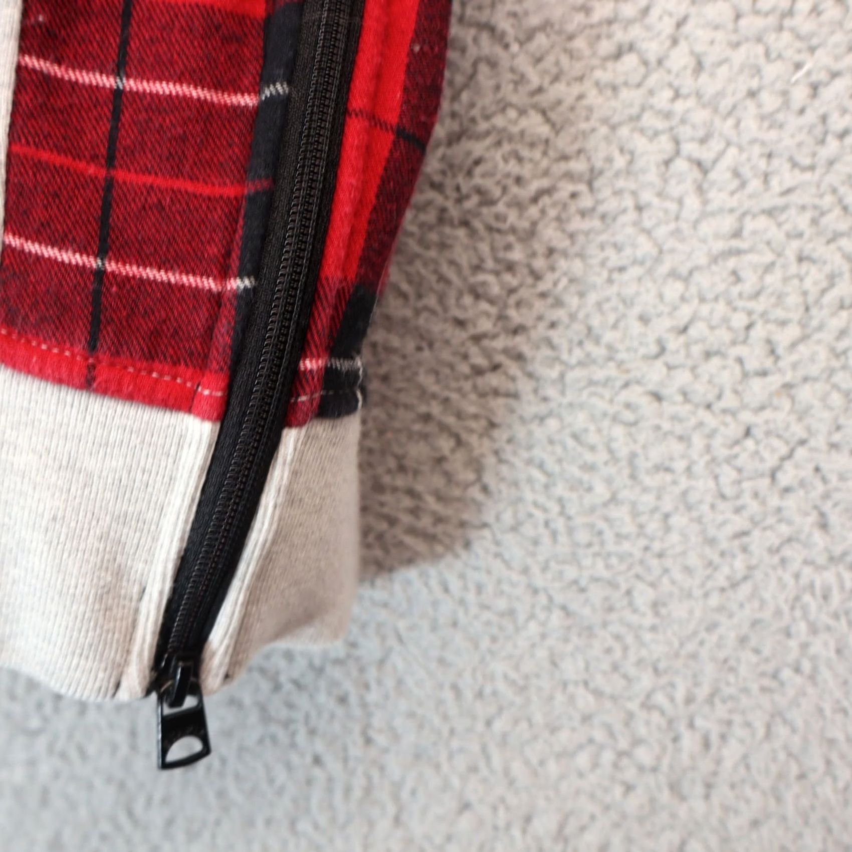 KangaROOS Staple Pigeon Brand Plaid Hoodie 1/4 Zip Kangaroo Pocket Sz Med Red Cotton Men Shirt Hoodie Pullover Regular 1/4 Zip Long Sleeve Vintage N/A Size US M / EU 48-50 / 2 - 5 Thumbnail