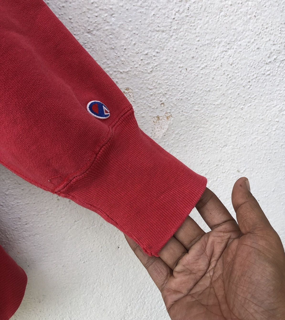 Vintage Vintage 80s Champion Reverse Weave Red Distressed Sweatshirt Size US L / EU 52-54 / 3 - 7 Thumbnail