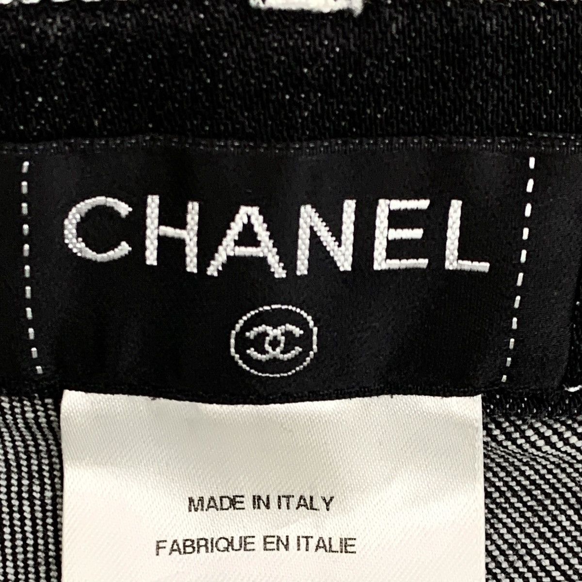 Chanel Chanel Black Camellia Lace Hem Cotton Denim Pants K26WX Size 25" / US 0 / IT 36 - 5 Thumbnail