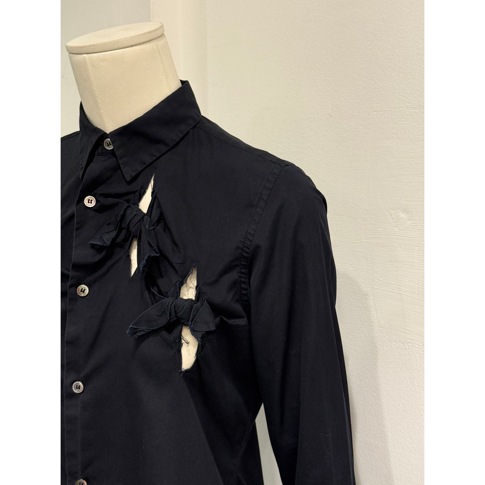 Comme des Garcons S/S2002 Comme des Garçons three bows slits shirt Size S / US 4 / IT 40 - 5 Thumbnail