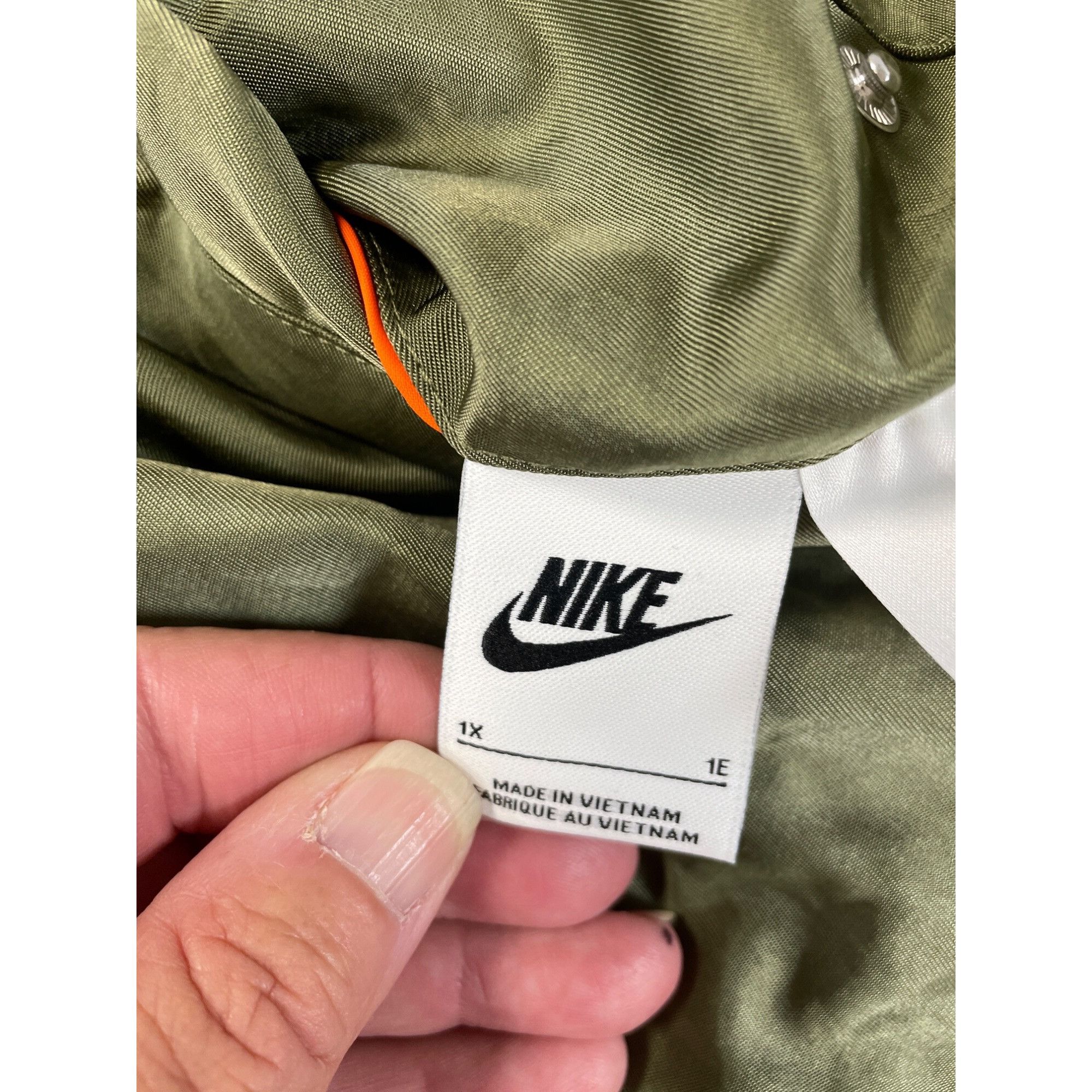 Nike Nike Mens Olive Green orange reversible Bomber Jacket SZ 1X Size US XL / EU 56 / 4 - 7 Thumbnail