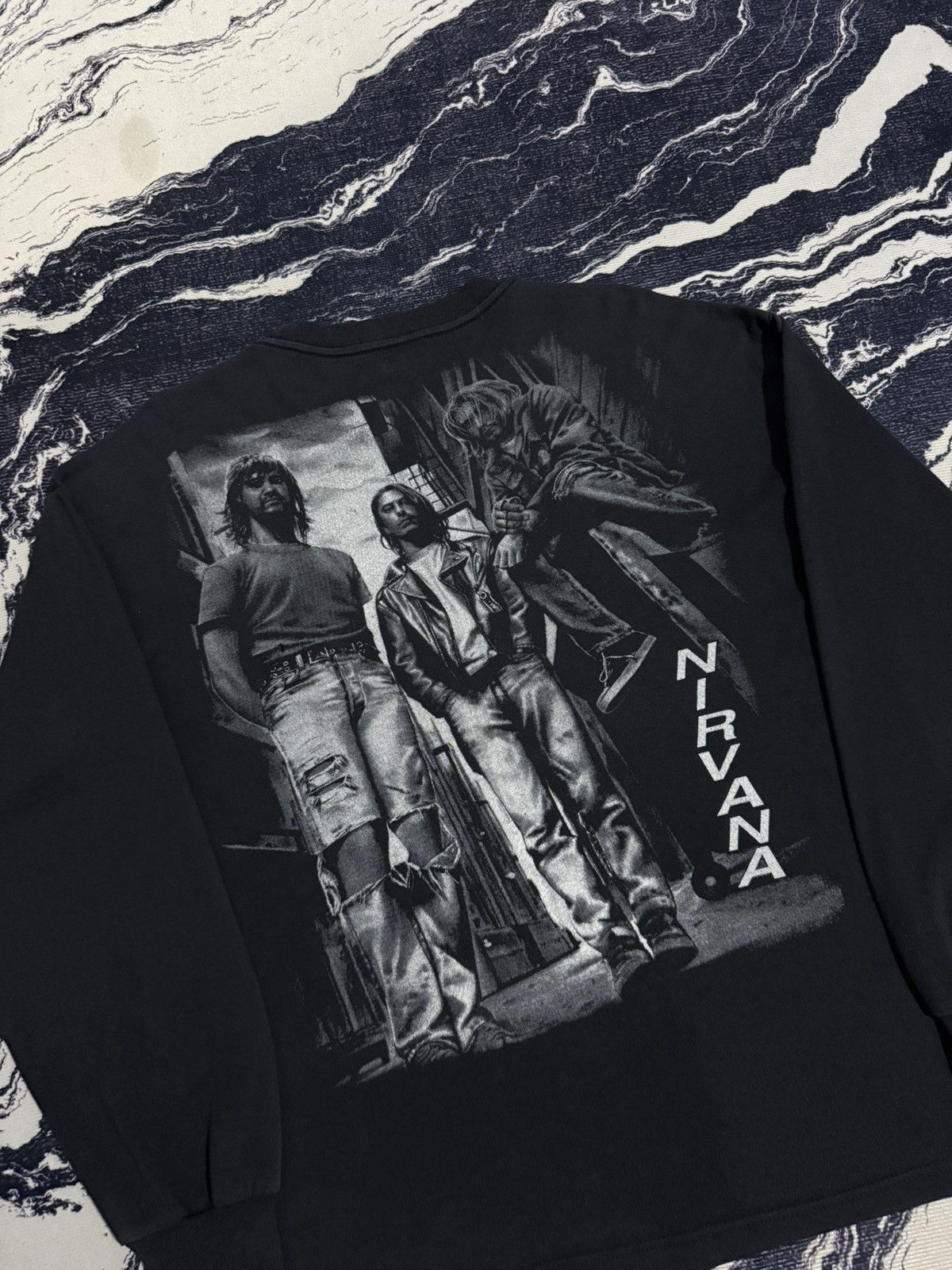 Band Tees Vintage nirvana kurt cobain 1999 long sleeve tshirt Size US XL / EU 56 / 4 - 14 Thumbnail