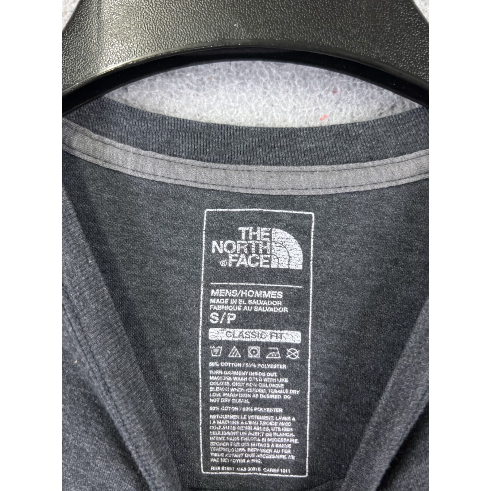 The North Face The North Face Shirt Men S Gray Short Sleeve Crew Neck Head In The Clouds Logo Vintage No Size US S / EU 44-46 / 1 - 7 Thumbnail
