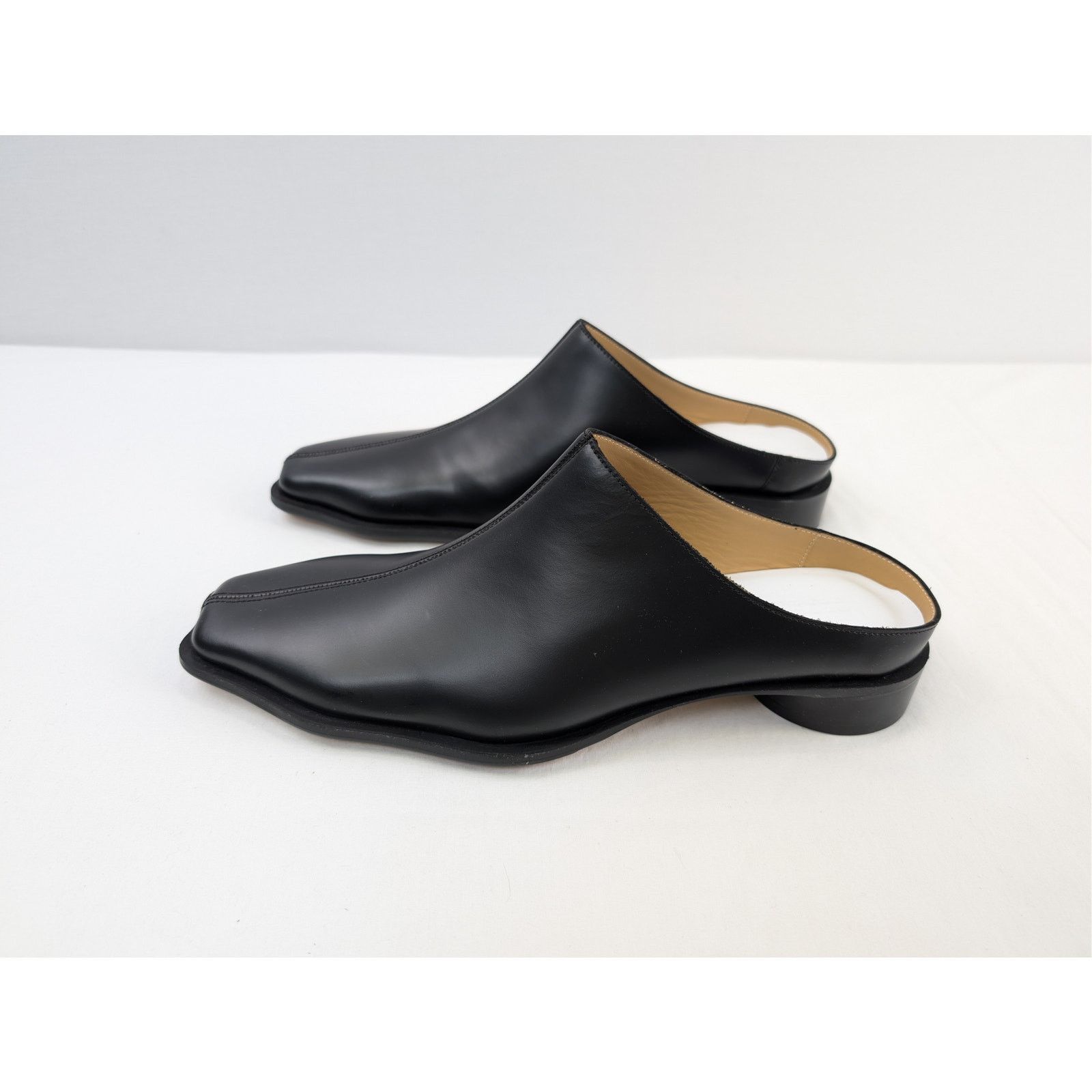 Maison Margiela o1rshd1 MM6 Maison Margiela Leather Mules Sandals Slippers Size US 11 / EU 44 - 9 Thumbnail