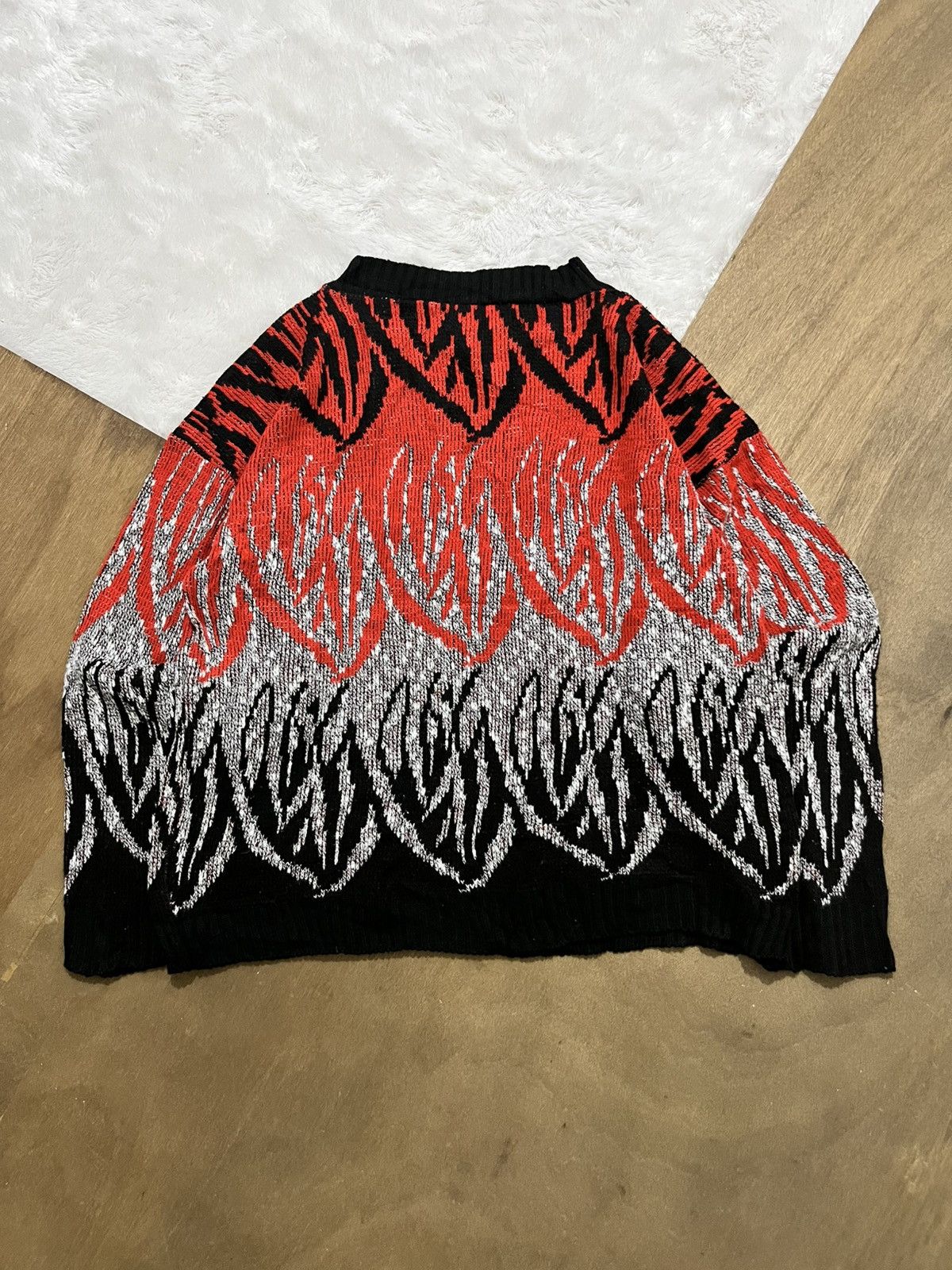 Other Vintage 90s Teasers Flame Pattern Knit Sweater Made In USA Size US L / EU 52-54 / 3 - 3 Thumbnail