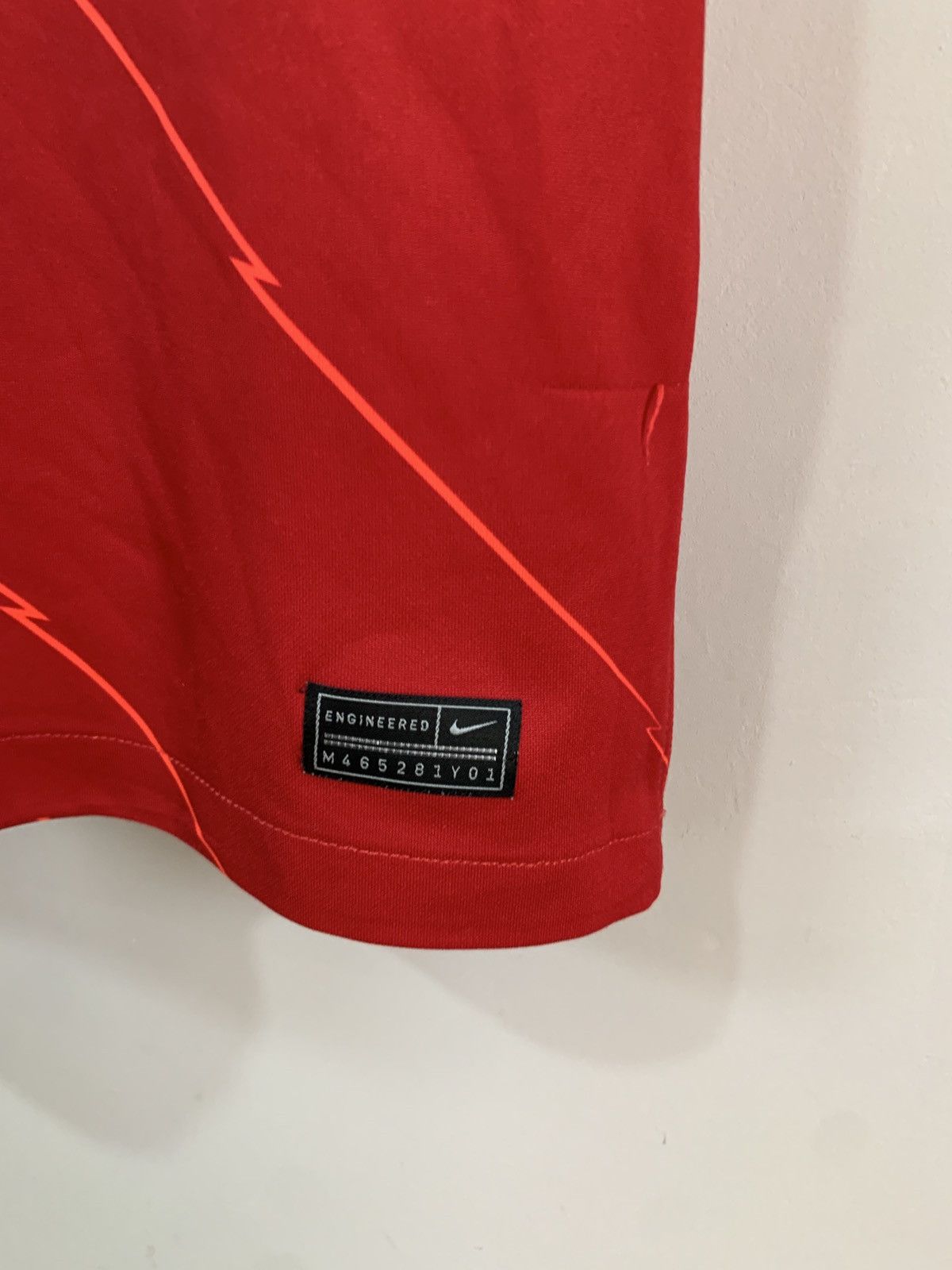 Nike Liverpool 2021 Home Football Shirt Nike Soccer Jersey Sz M Size US M / EU 48-50 / 2 - 5 Thumbnail