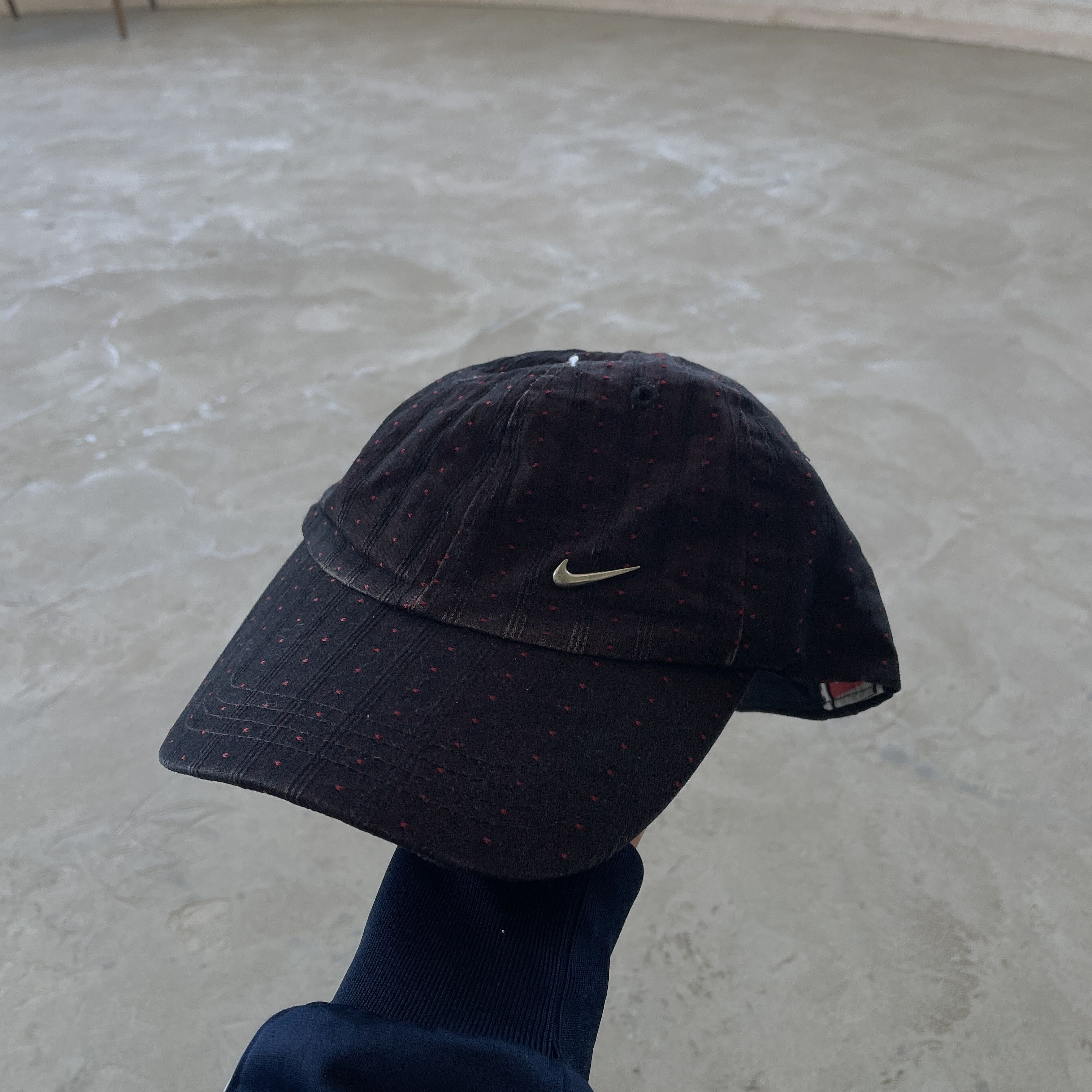 Nike Nike Vintage Patterned Black Metal Swoosh Dad Hat Cap Size ONE SIZE - 1 Thumbnail