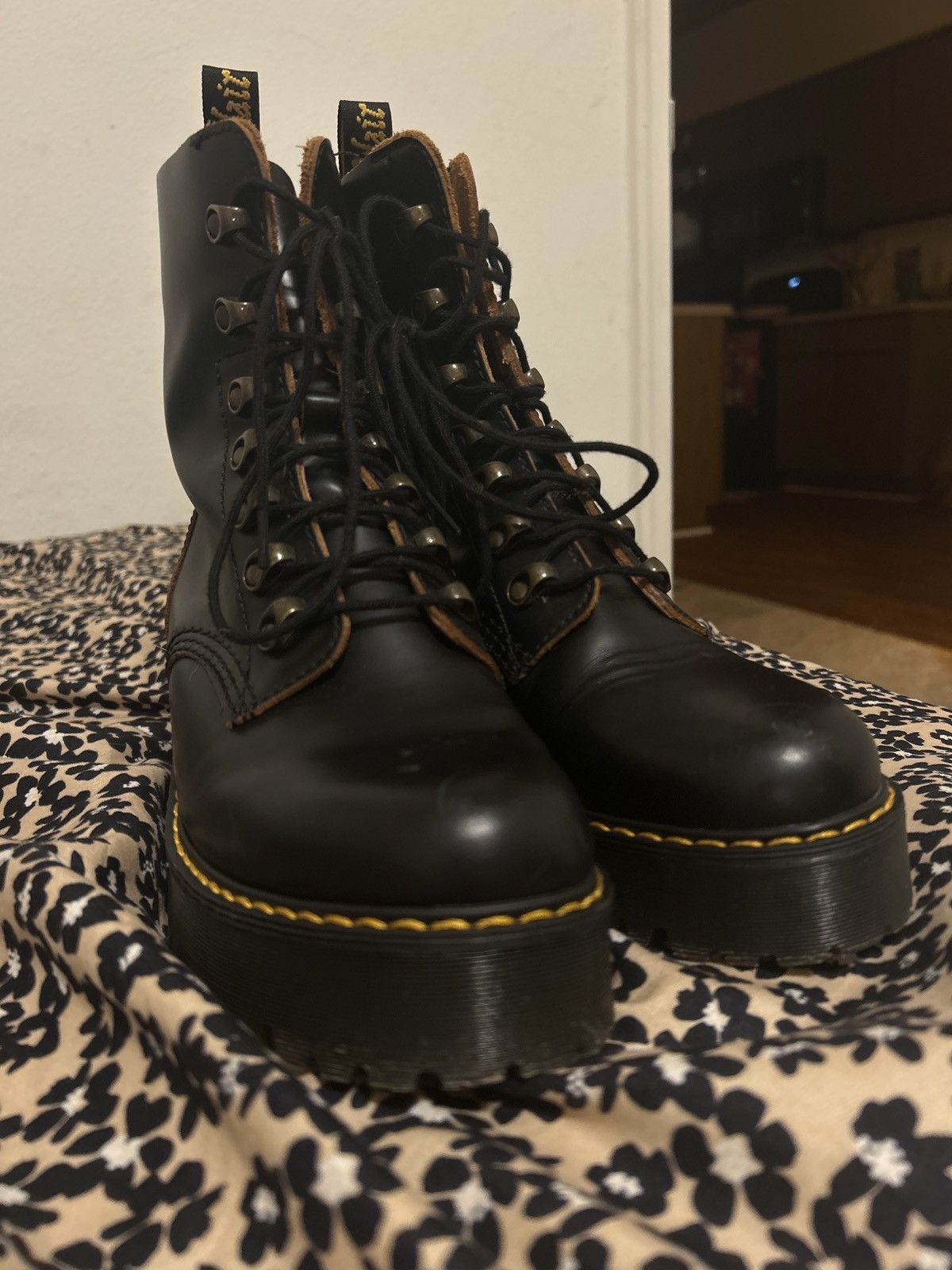 Dr. Martens Dr Marten’s Women’s Heel Boots Size US 8 / IT 38 - 4 Thumbnail