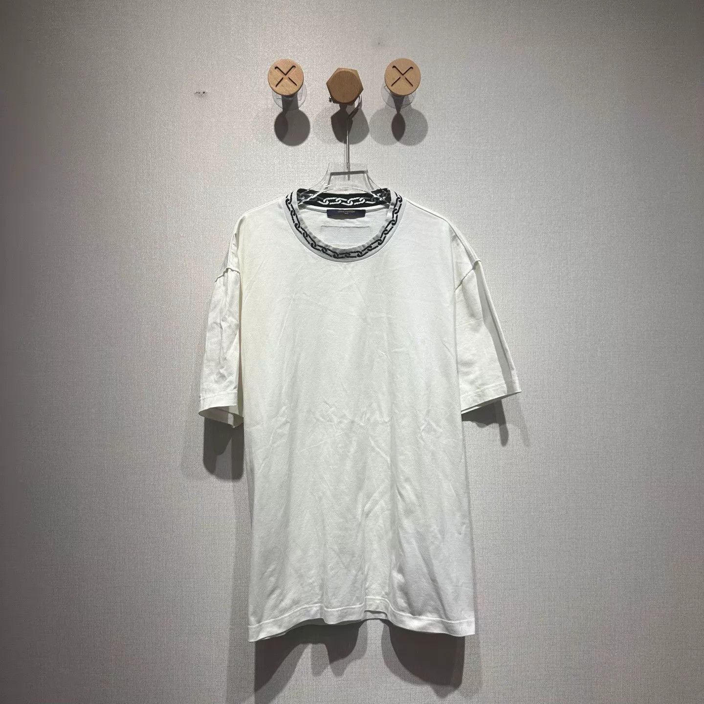 Louis Vuitton LV Black Chain Neck Short Sleeve Tee XL Size US XL / EU 56 / 4 - 1 Thumbnail
