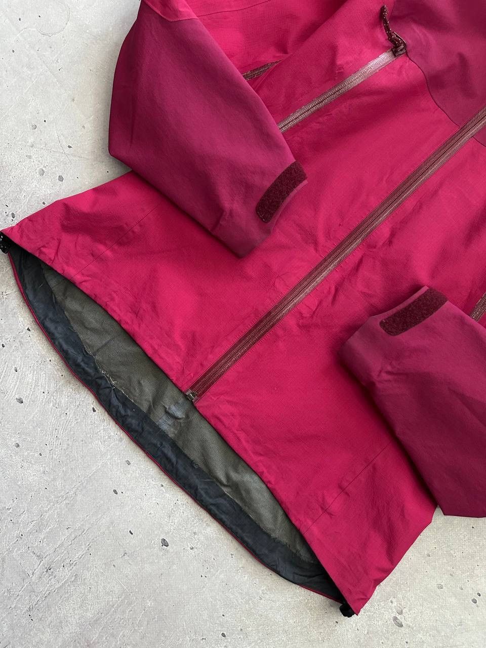 Arc'teryx Arc’teryx Gore-Tex Pro Beta AR Women’s Hooded Jacket Pink Size L / US 10 / IT 46 - 14 Thumbnail