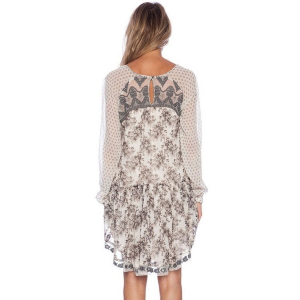 Free People Free People Elsie Sheer Lace Boho Dress Midnight Garden Flo Size XS / US 0-2 / IT 36-38 - 2 Thumbnail