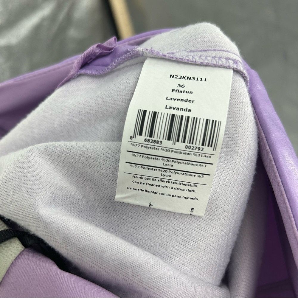 NOCTURNE NOCTURNE CARROT FAUX LEATHER LAVENDER LEGGINGS Size 28" / US 6 / IT 42 - 12 Thumbnail