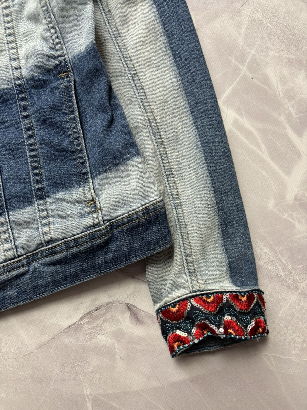 Desigual DESIGUAL DISNEY MICKEY MOUSE Denim Jacket Distressed Size M / US 6-8 / IT 42-44 - 10 Thumbnail