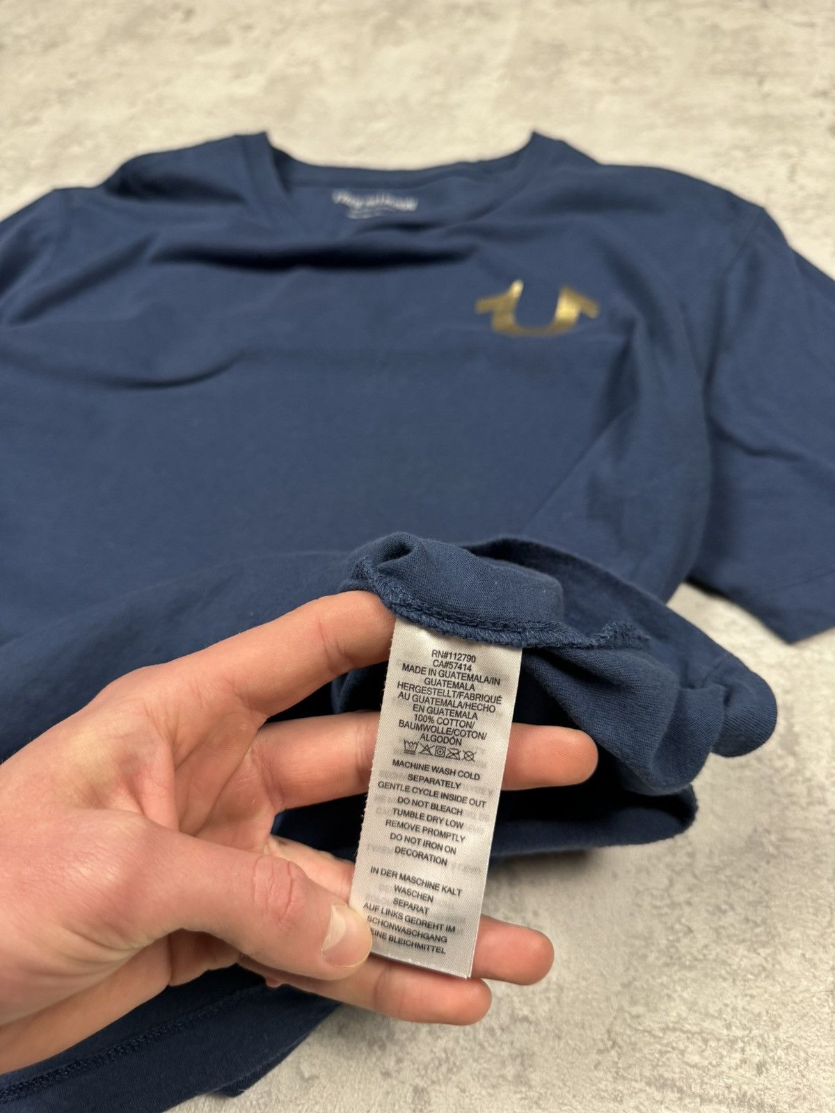 True Religion True Religion Blue T Shirt Big Gold Logo Size L Size US L / EU 52-54 / 3 - 11 Thumbnail