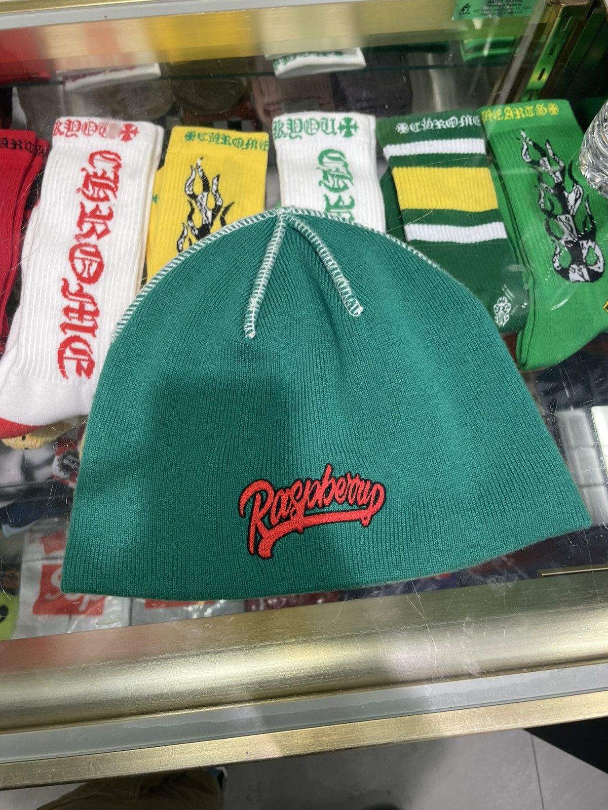 The GV Gallery The GV gallery Raspberry Beanie Size ONE SIZE - 1 Preview