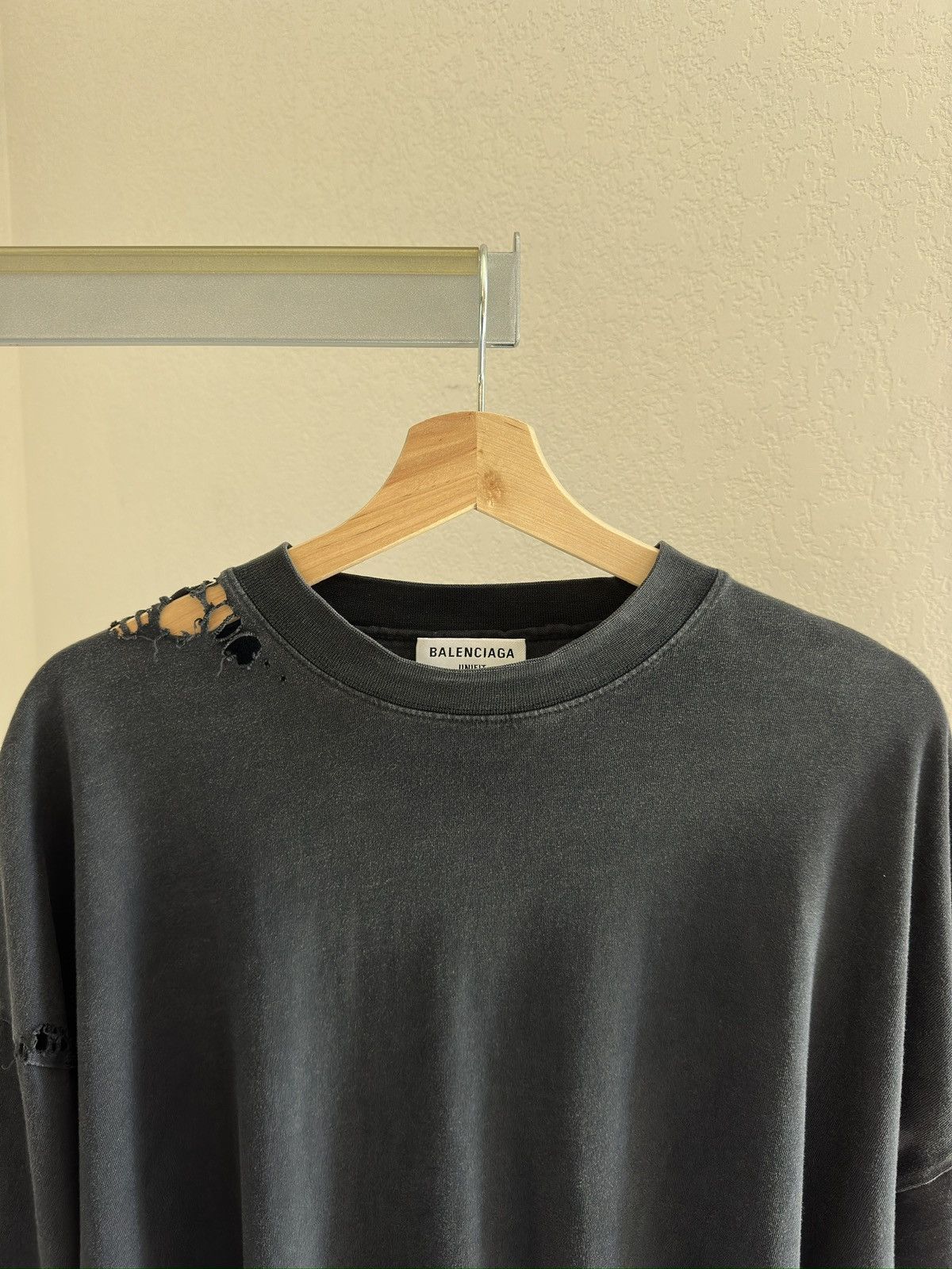 トップス BALENCIAGA OVERSIZED REPAIRED T-SHIRT 1 Balenciaga 3B Sports Icon Repaired T-shirt Oversized | Saks