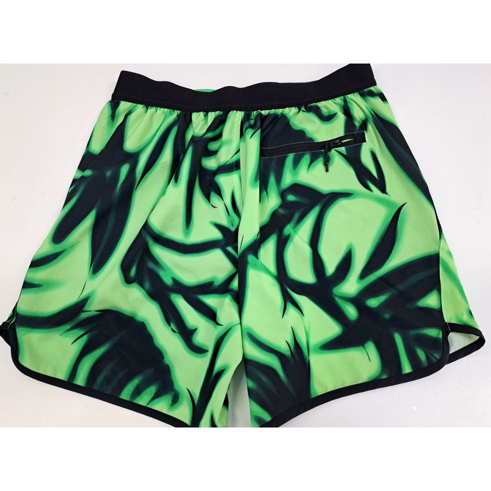 Under Armour Under Armour Womens Athletic Shorts Lined Quick Dry Green/Black Animal Print Pockets 7in Inseam M Medium Size 32" / US 10 / IT 46 - 3 Thumbnail