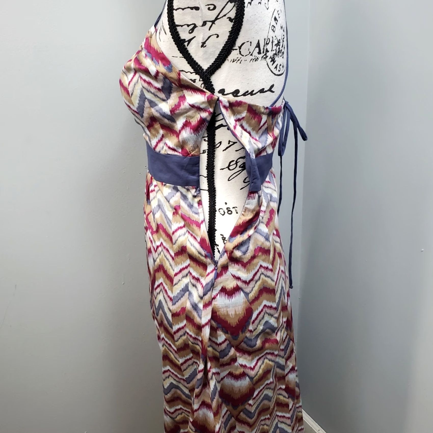 BCBGeneration BCBGeneration Long Maxi Dress Women XS Multi Chevron Print Sleeveless Cross Back Size XS / US 0-2 / IT 36-38 - 6 Thumbnail