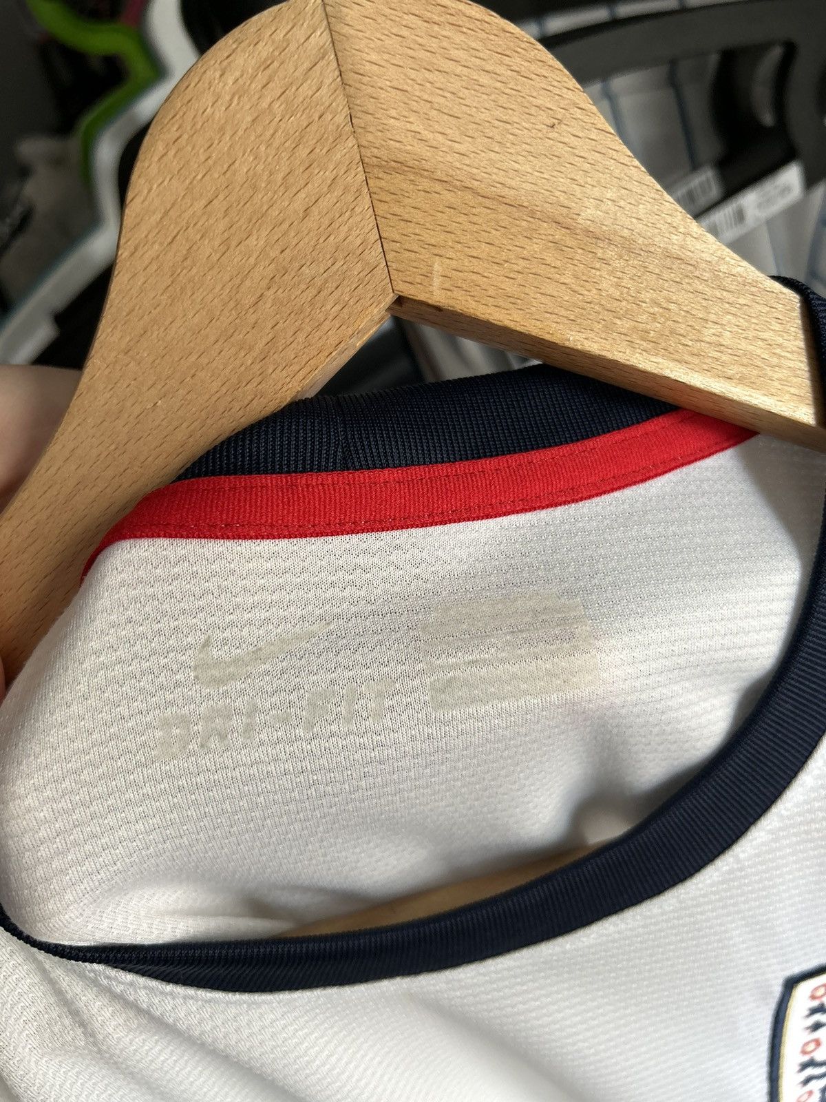 Nike Nike England 2013/14 home Soccer jersey Size US L / EU 52-54 / 3 - 10 Thumbnail