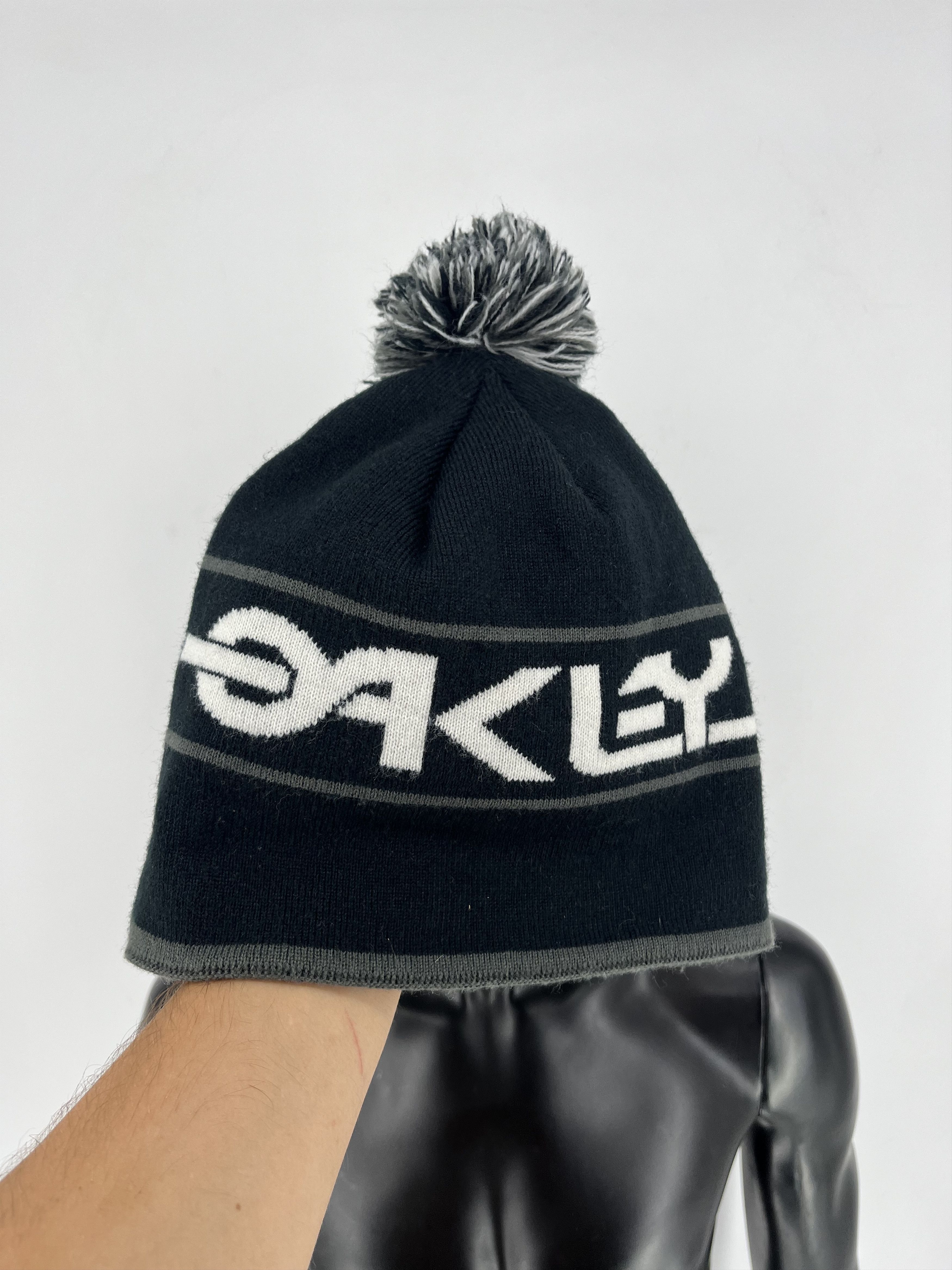 Other Vintage Y2K Oakley Beanie Hat GorpCore Style Mountain Size ONE SIZE - 2 Thumbnail