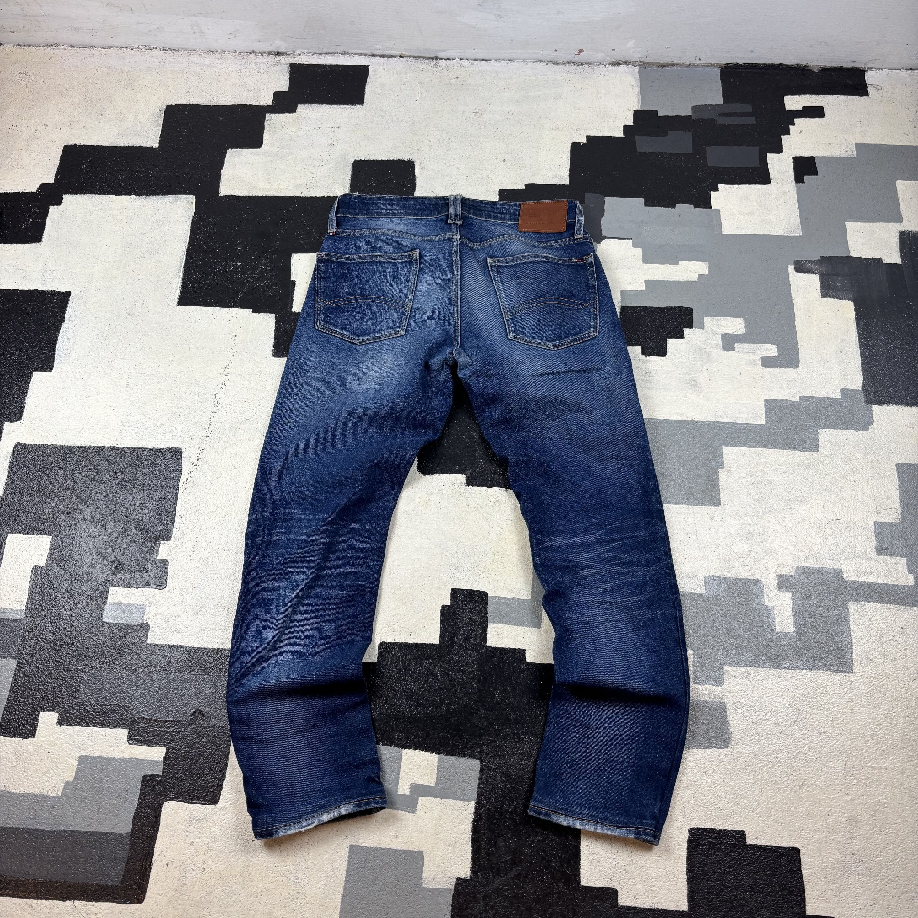 Tommy Hilfiger Tommy Hilfiger Jeans Size US 30 / EU 46 - 6 Thumbnail