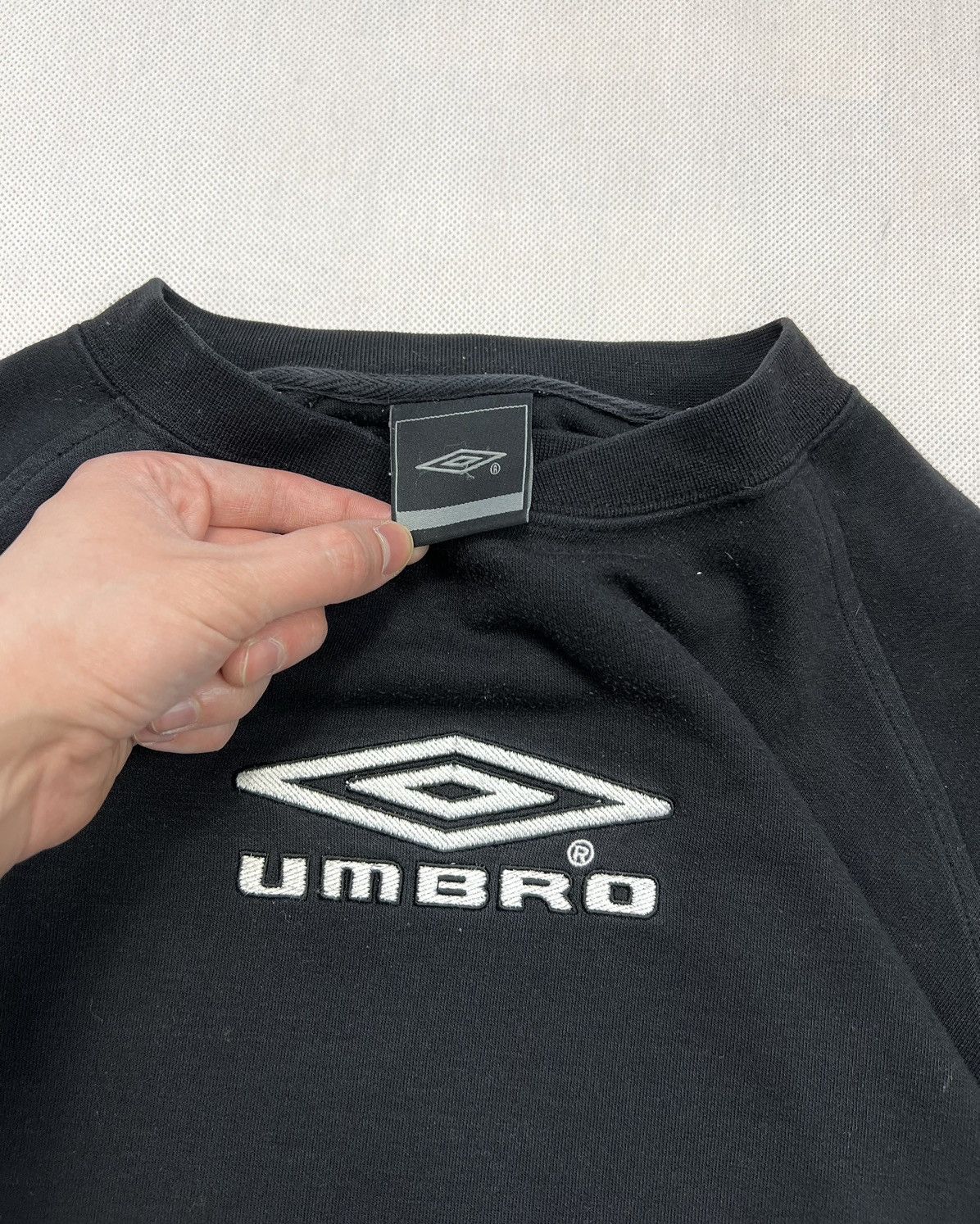 Umbro × Vintage Sweatshirt Umbro Center Logo Vintage Black Size US L / EU 52-54 / 3 - 3 Thumbnail
