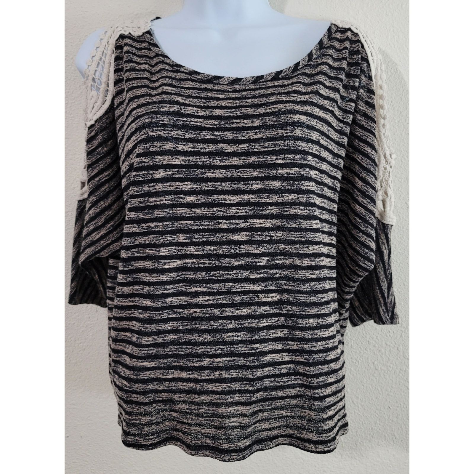 Other Teenbell Brown Black Striped Cold Shoulder Crochet Top Large Size L / US 10 / IT 46 - 1 Thumbnail