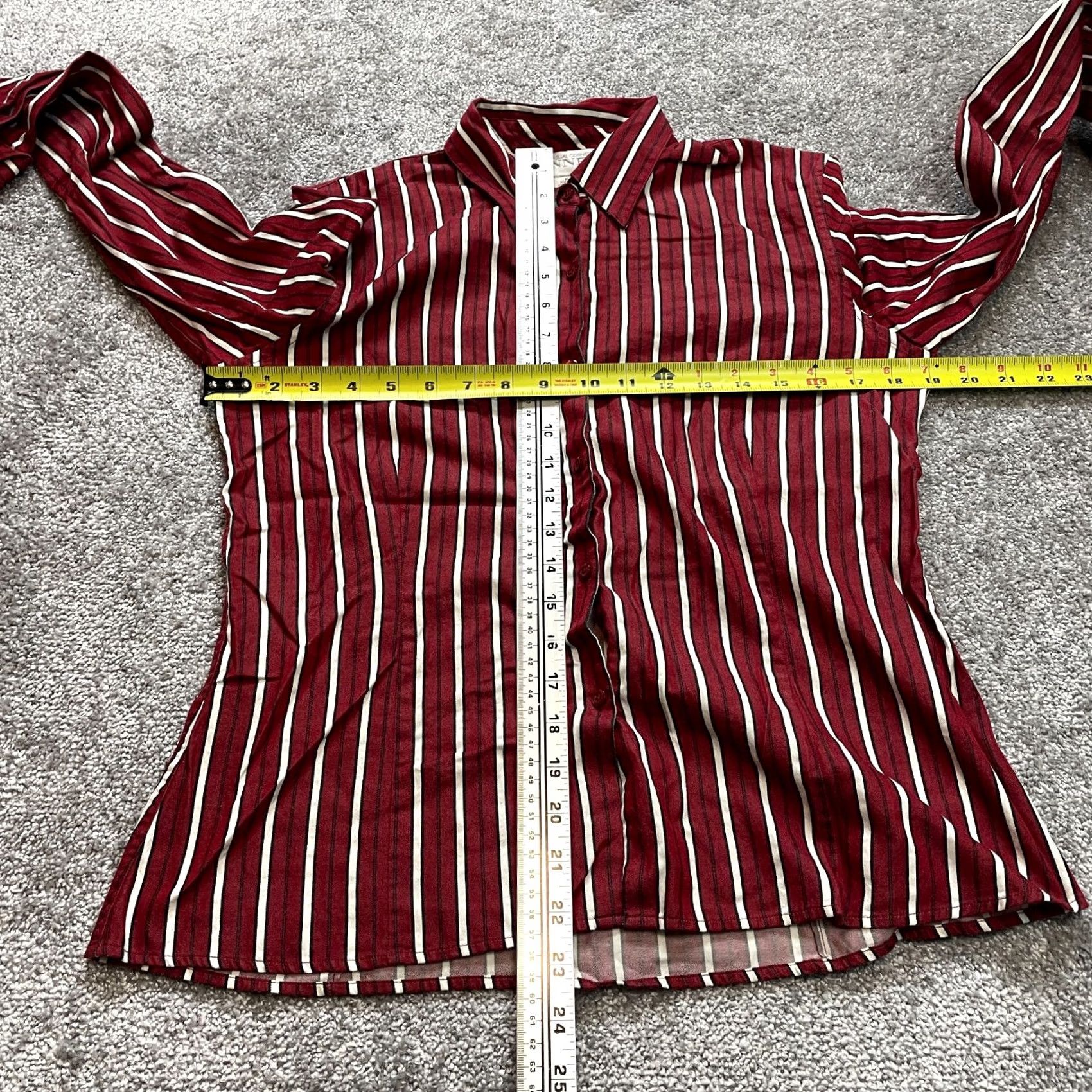 Vintage VINTAGE? No—[Original does not indicate vintage] Title: Casual Corner Annex Button Up Blouse Top Womens Medium Red Striped Long Sleeve Size M / US 6-8 / IT 42-44 - 6 Thumbnail
